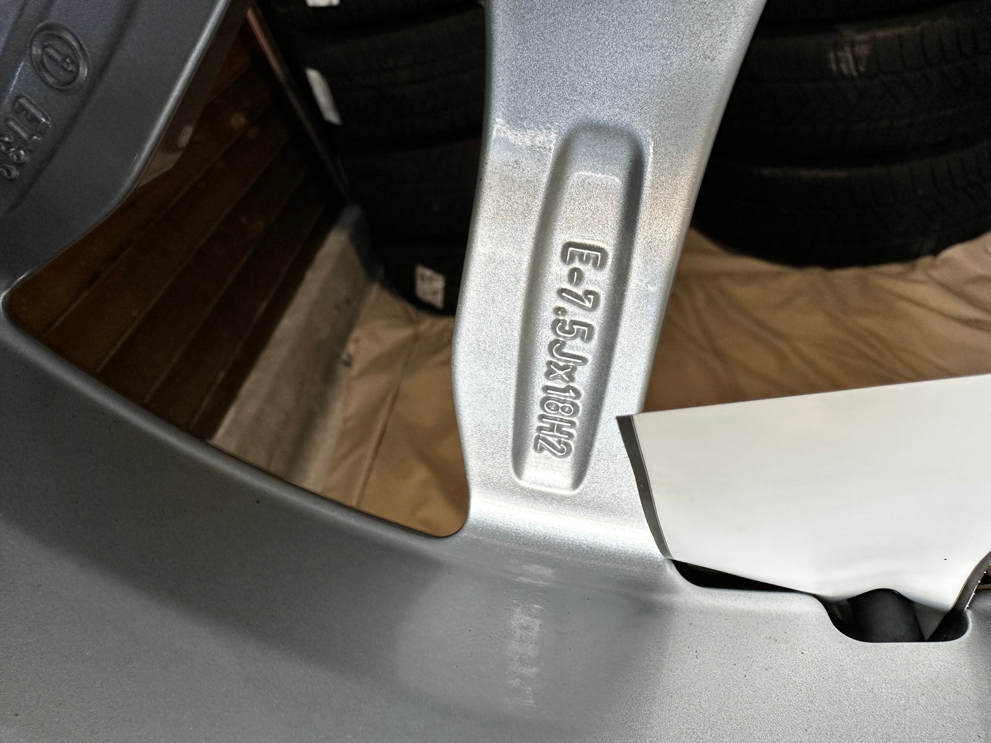 Audi A4 S4 B9 8W 18 Zoll Ауди А4 С4 Б9 Алуминиеви джанти 18 цола зимен комплект зимни Гуми