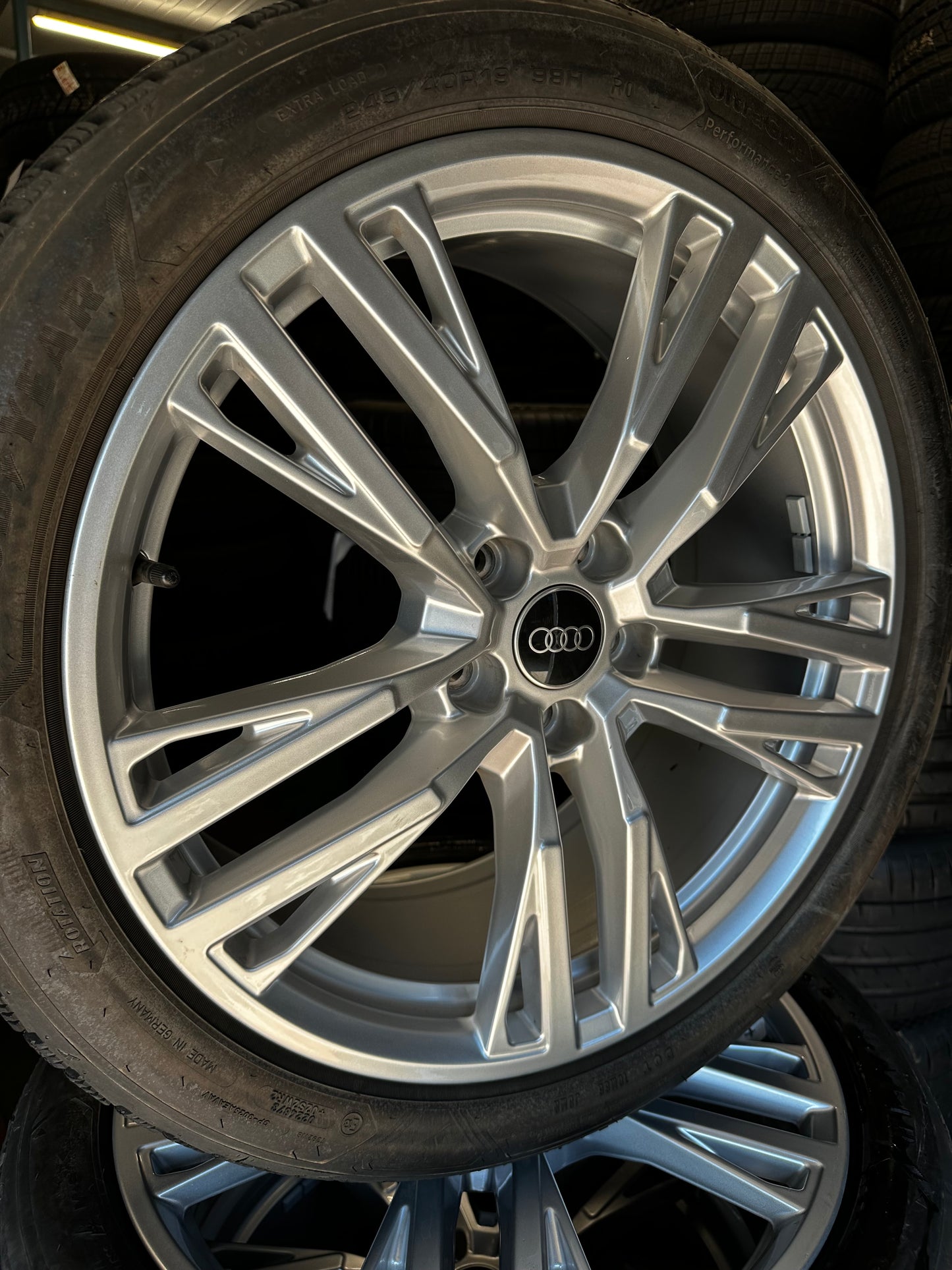 Audi A5 S5 S5 B10 FU 8B 19 Zoll Ауди А5 С5 Б10 Алуминиеви джанти 245 40 19 цола зимен комплект зимни Гуми