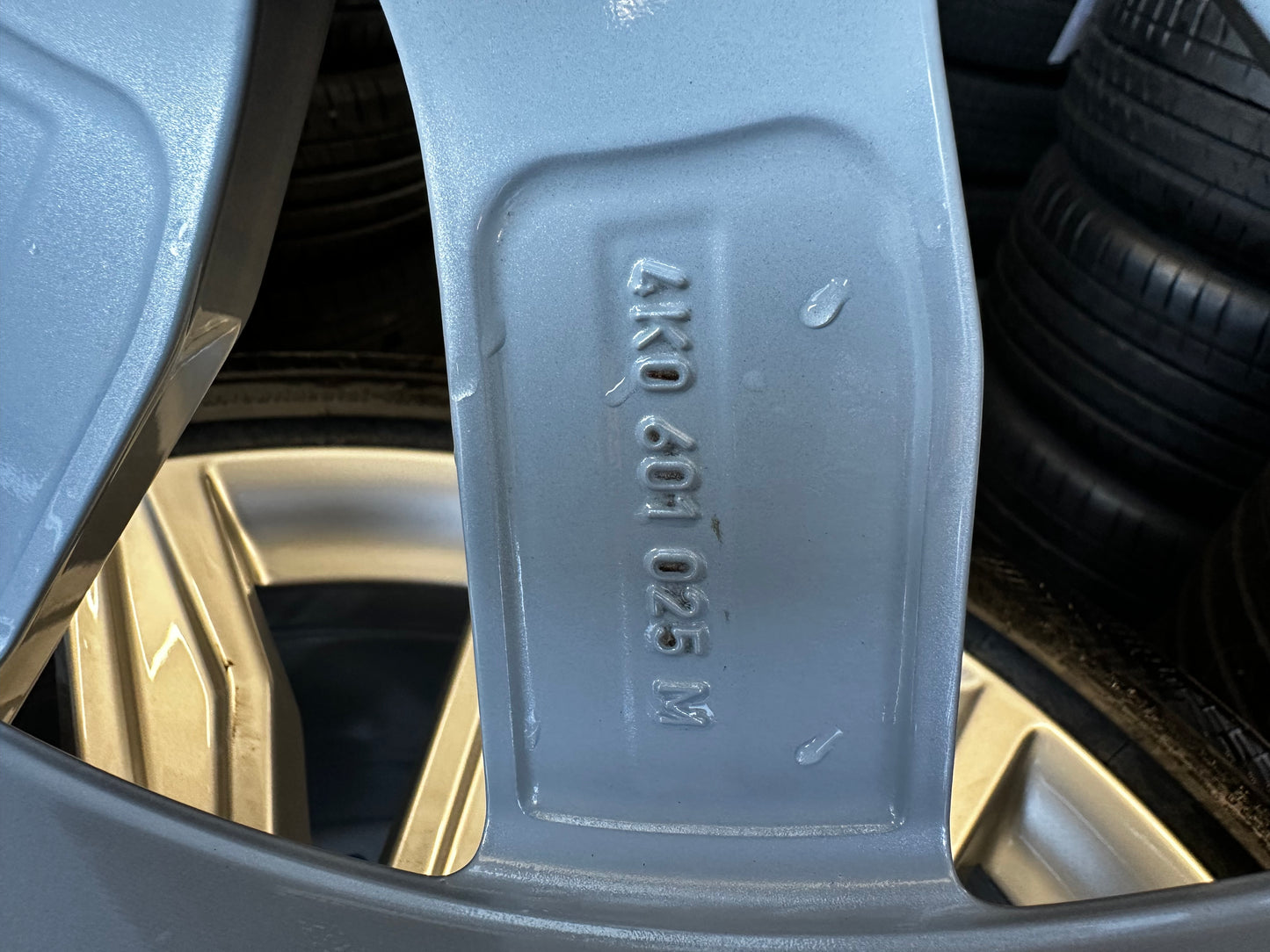 Оригинал Audi A6 S6 4K C8 19 Zoll Ауди А6 С6 4К Ц8 Алуминиеви джанти 19 цола зимен комплект зимни Гуми
