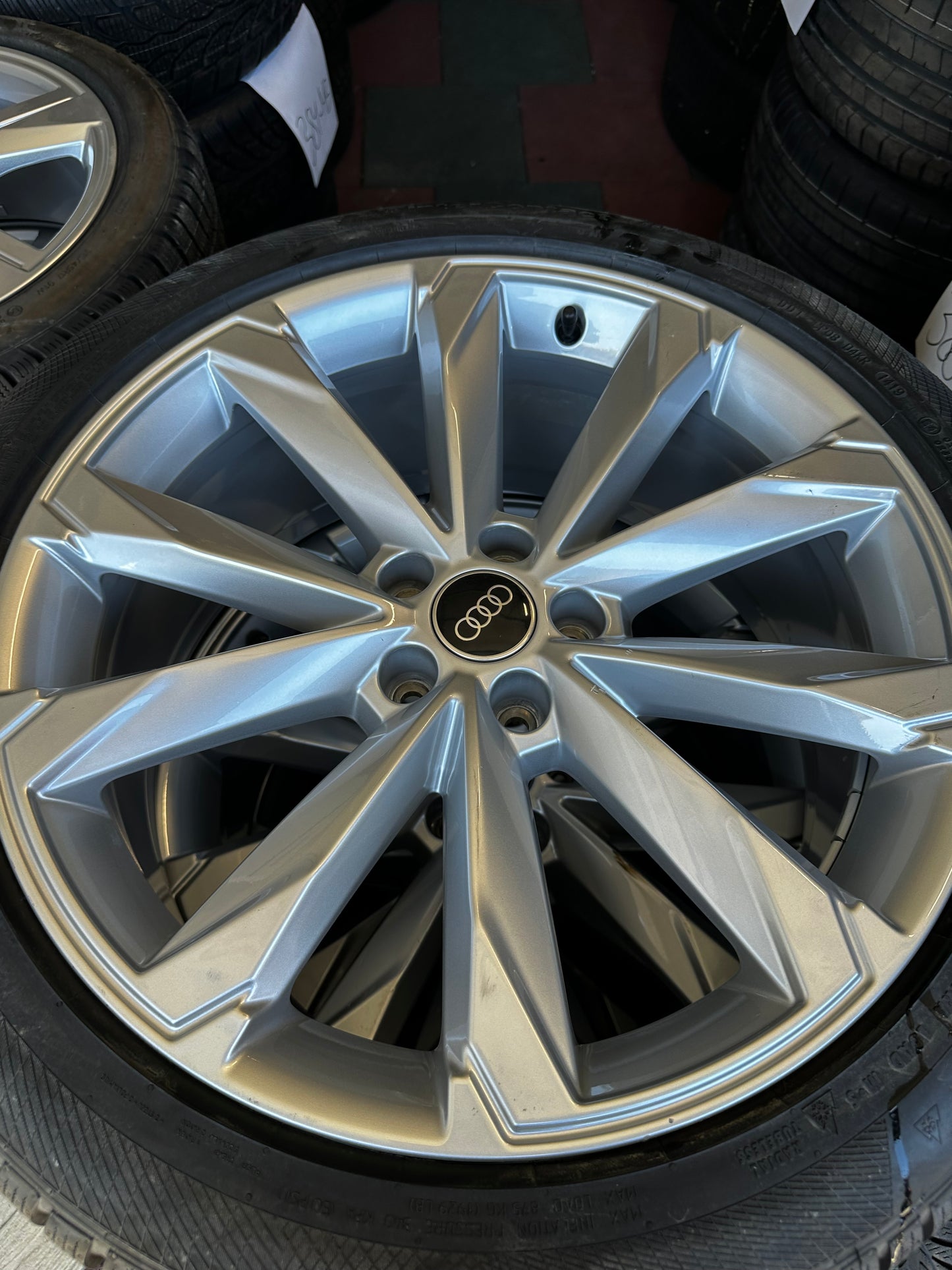 Оригинал Audi A6 S6 Allroad 4K9 C8 20 Zoll Ауди А6 С6 4К9 Ц8 Алуминиеви джанти 20 цола зимен комплект Нови зимни Гуми