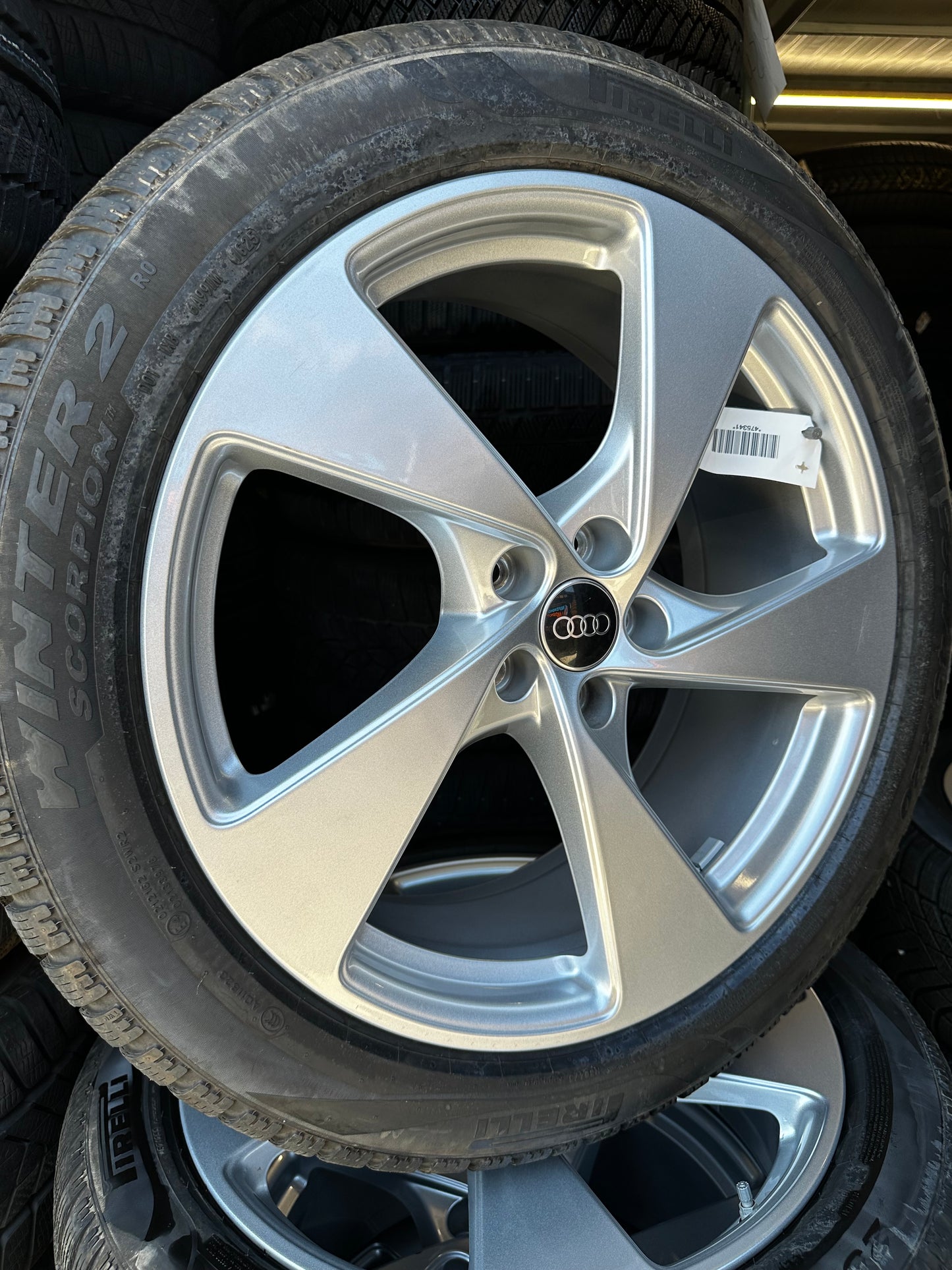 Оригинал Audi Q5 SQ5 GU 8MA 20 Zoll Ауди Ку5 Алуминиеви джанти 255 45 20 цола зимен комплект зимни гуми