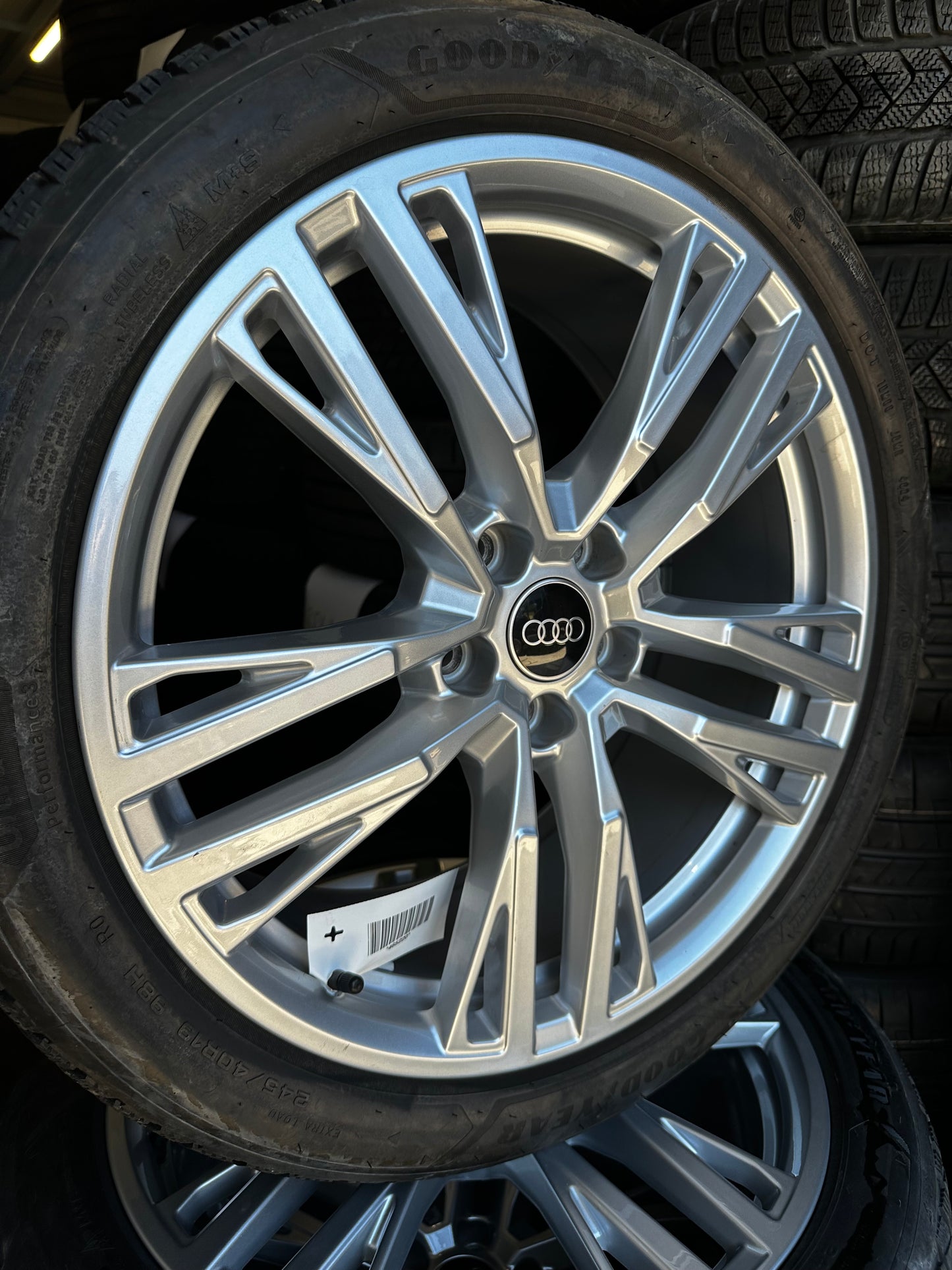 Audi A5 S5 S5 B10 FU 8B 19 Zoll Ауди А5 С5 Б10 Алуминиеви джанти 245 40 19 цола зимен комплект зимни Гуми