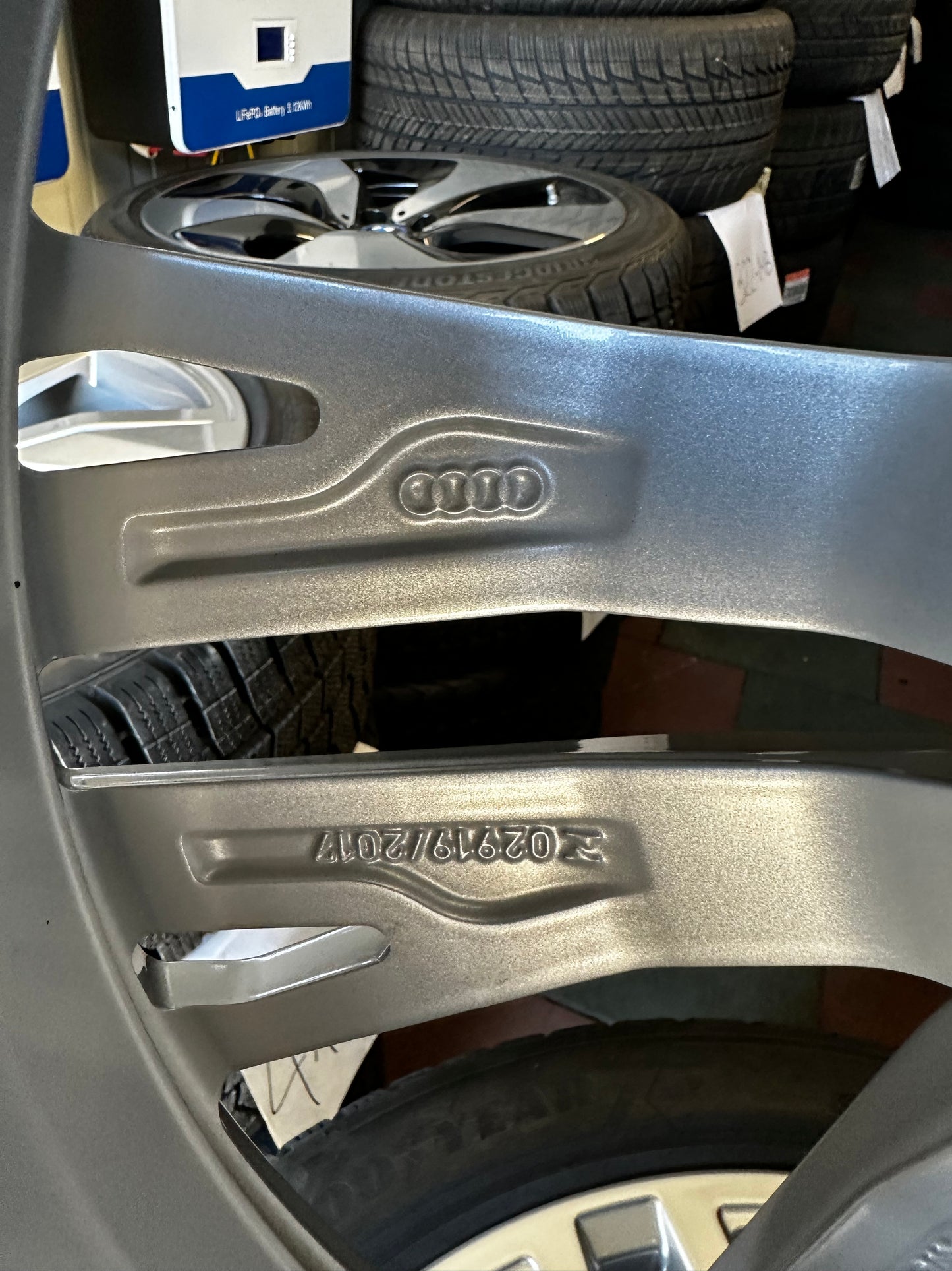 Audi A5 S5 S5 B10 FU 8B 19 Zoll Ауди А5 С5 Б10 Алуминиеви джанти 245 40 19 цола зимен комплект зимни Гуми