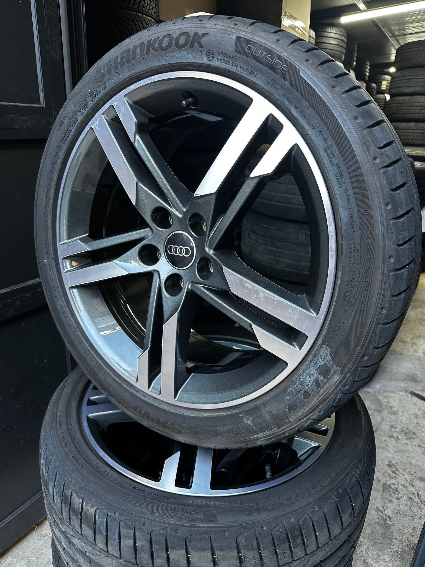 Audi A4 S4 B9 8W 18 Zoll Ауди А4 С4 Б9 Алуминиеви джанти 18 цола летен комплект летни Гуми