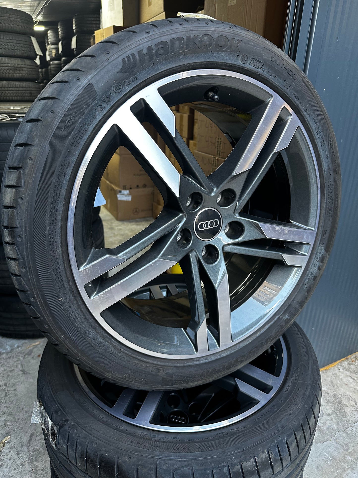 Audi A4 S4 B9 8W 18 Zoll Ауди А4 С4 Б9 Алуминиеви джанти 18 цола летен комплект летни Гуми