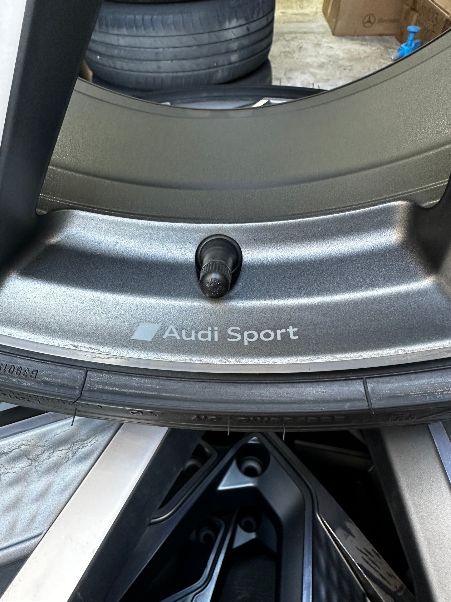 Оригинал като нови Audi A3 S3 8V 8Y 19 Zoll Ауди А3 С3 Алуминиеви джанти 19 цола летен комплект летни Гуми