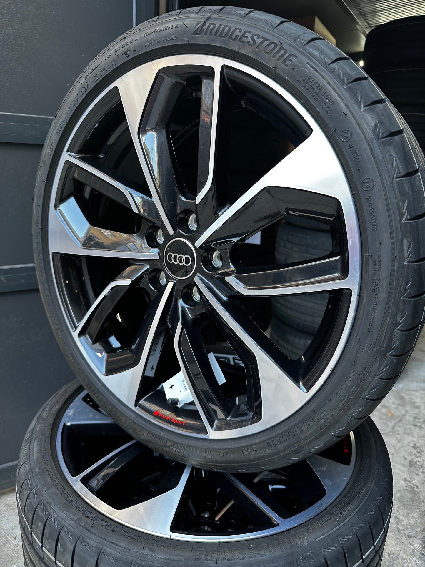 Оригинал като нови Audi A3 S3 8V 8Y 19 Zoll Ауди А3 С3 Алуминиеви джанти 19 цола летен комплект летни Гуми