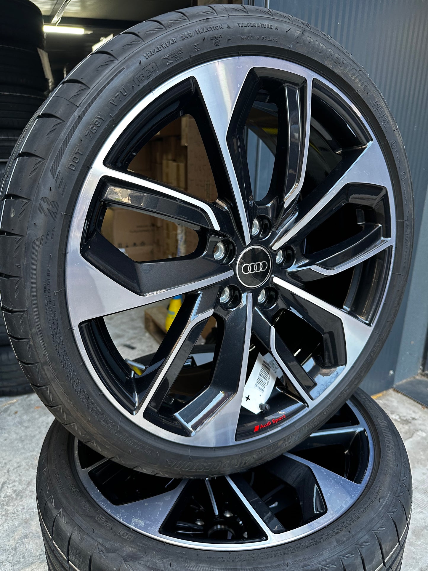 Оригинал като нови Audi A3 S3 8V 8Y 19 Zoll Ауди А3 С3 Алуминиеви джанти 19 цола летен комплект летни Гуми