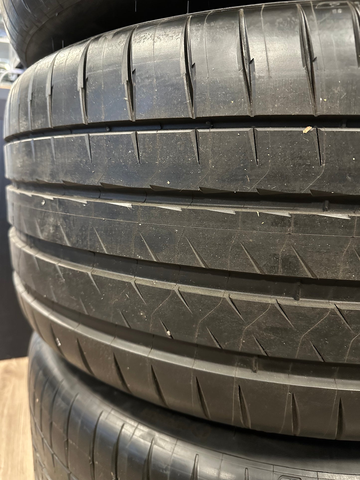 Оригинал като нови Mercedes GLS 63 AMG X167 W167 23 Zoll Мерцедес ГЛС63 AMG X167 W167 23 цола джанти летен комплект летни гуми