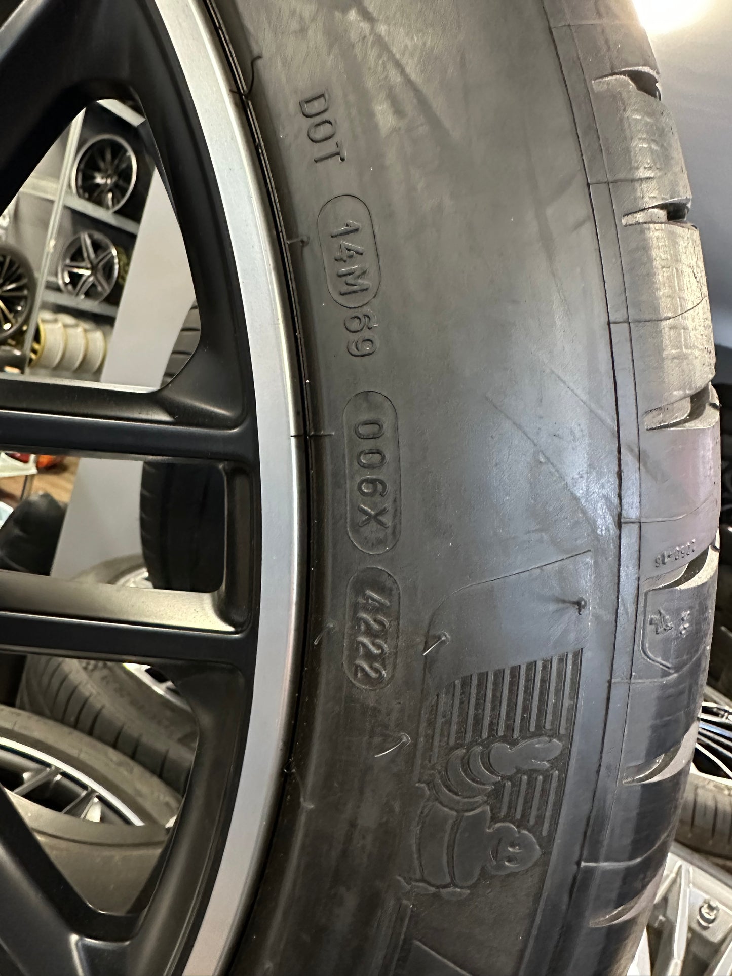 Оригинал като нови Mercedes GLS 63 AMG X167 W167 23 Zoll Мерцедес ГЛС63 AMG X167 W167 23 цола джанти летен комплект летни гуми