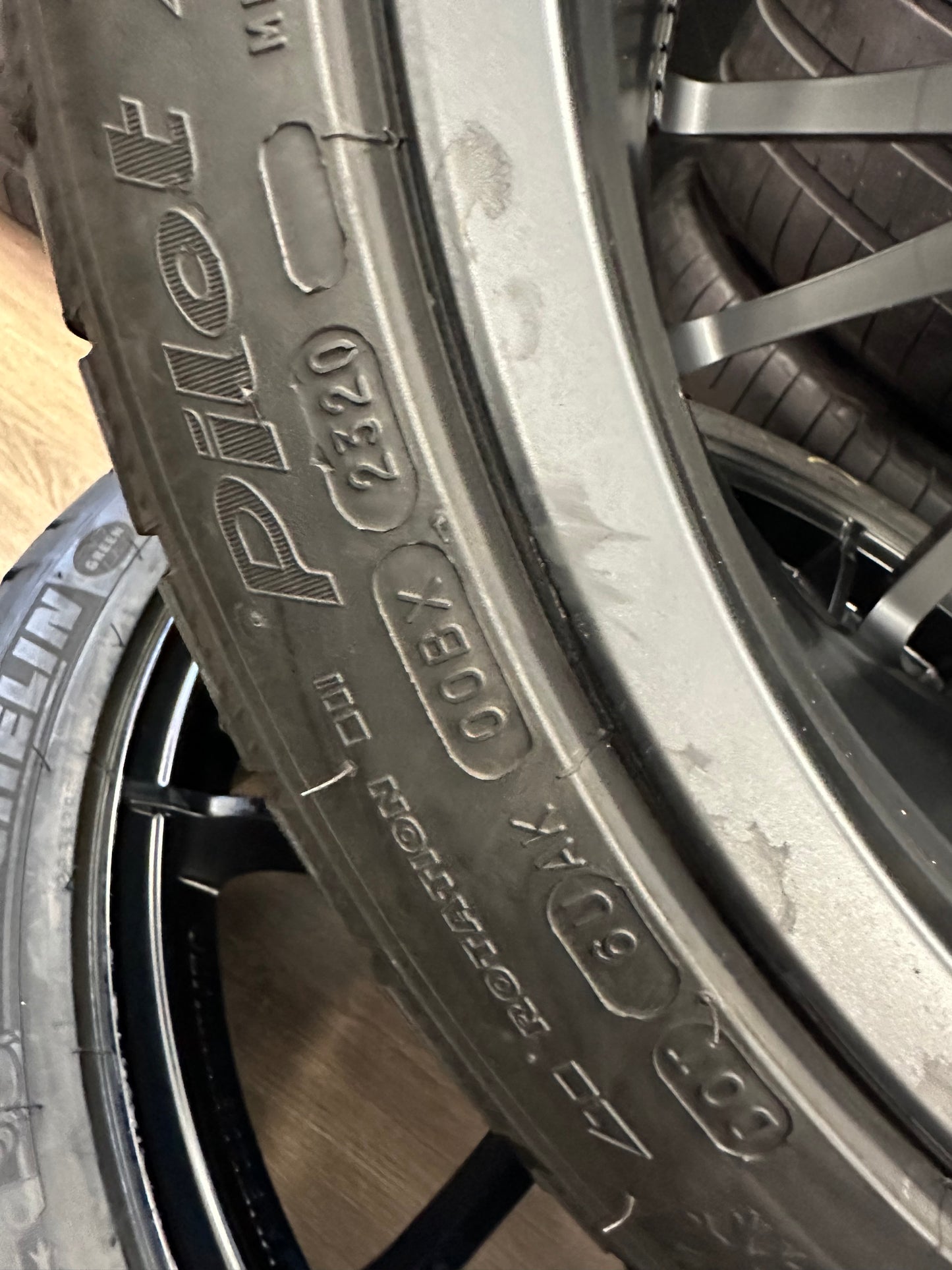 Оригинал OZ Racing Ultraleggera Porsche 911 991 992 Carrera 4 GTS Targa 20 Zoll Порше ОЗ Ултралегера Алуминиеви джанти 20 цола централен отвор зимен комплект зимни гуми