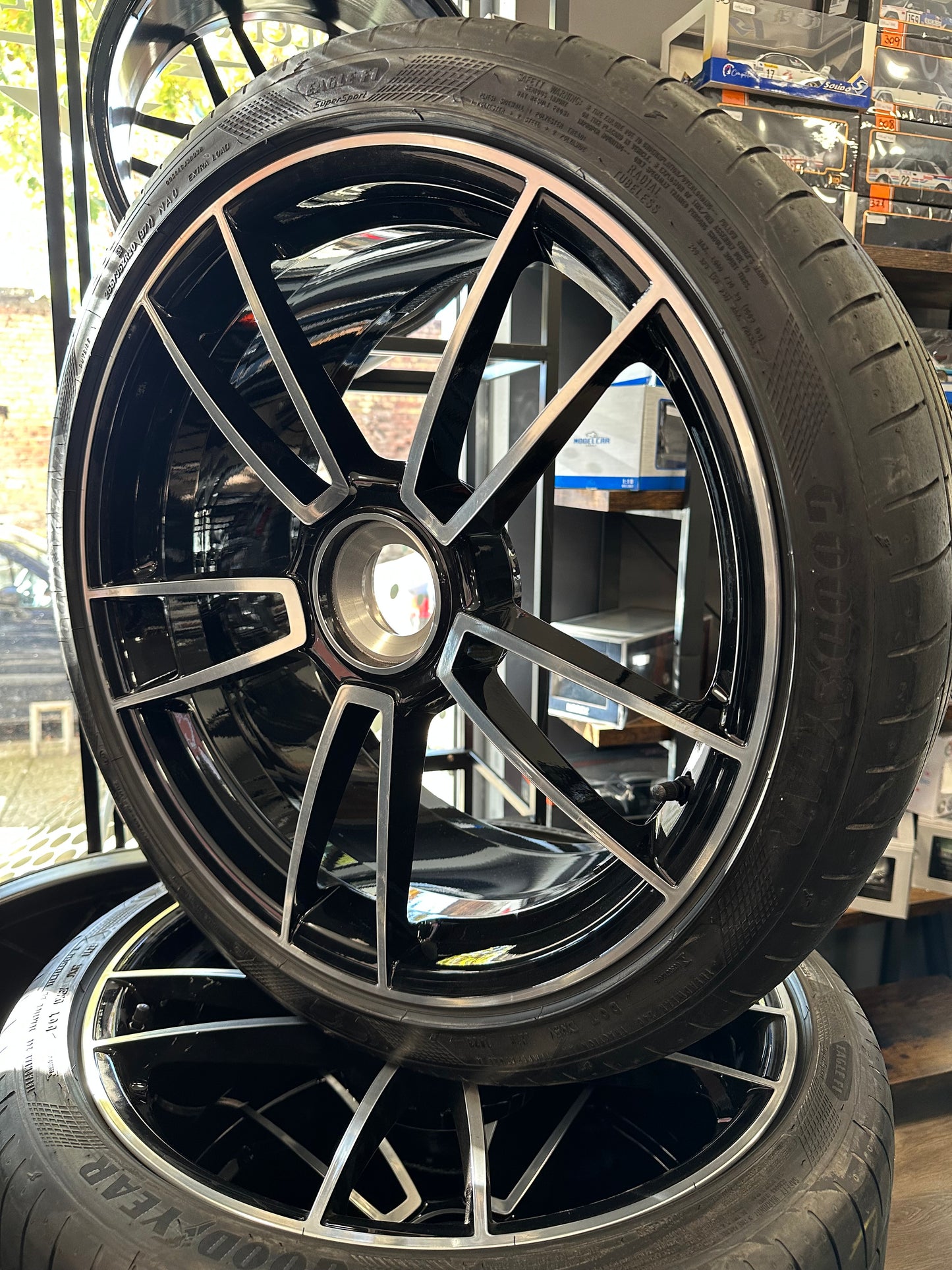 Оригинал Porsche 911 (992) Turbo Sport 4 20/21 Zoll Алуминиеви джанти Порше 911 /992/ Турбо Спорт 4  20/21 цола централен отвор летен комплект летни гуми