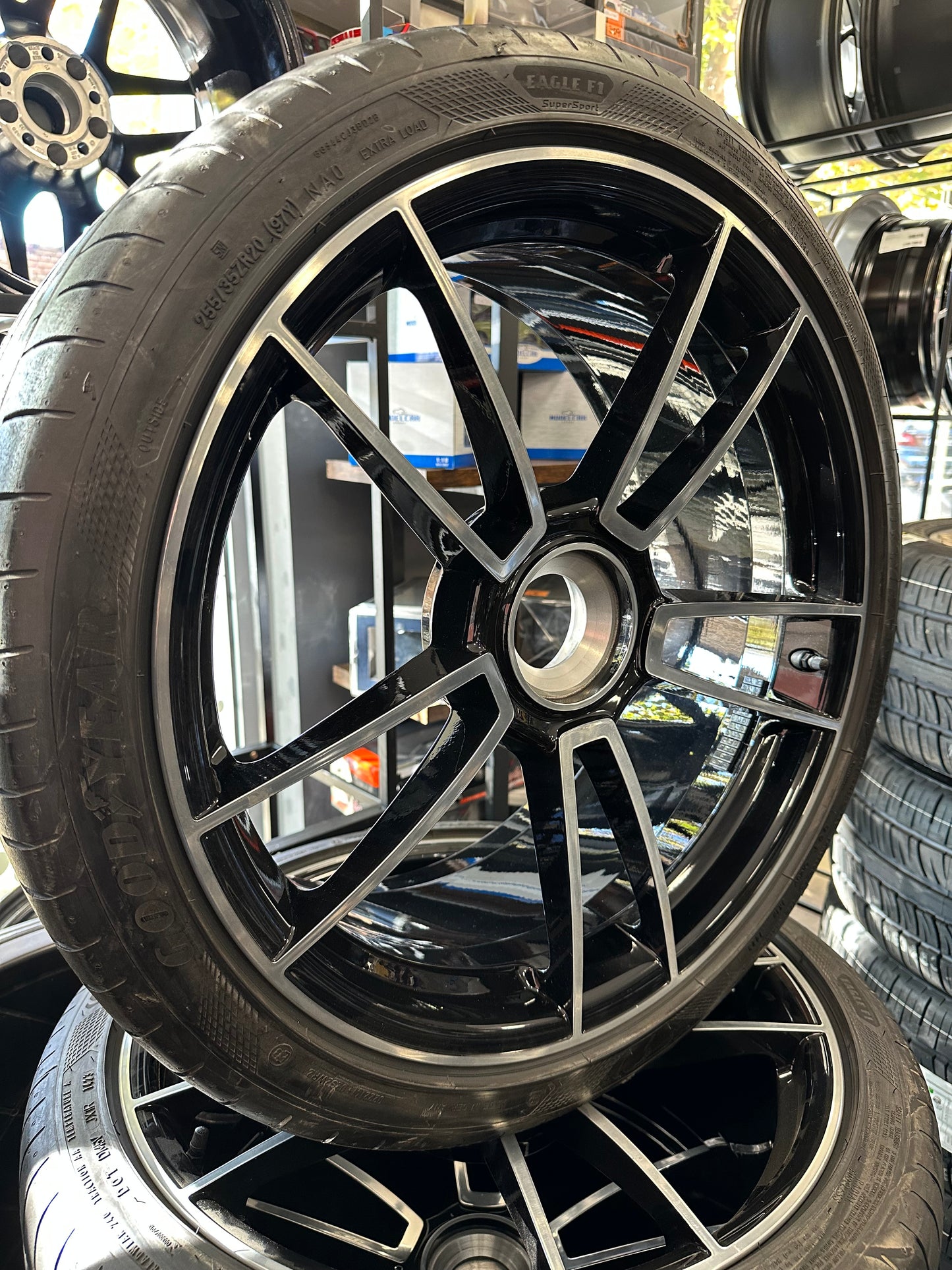 Оригинал Porsche 911 (992) Turbo Sport 4 20/21 Zoll Алуминиеви джанти Порше 911 /992/ Турбо Спорт 4  20/21 цола централен отвор летен комплект летни гуми