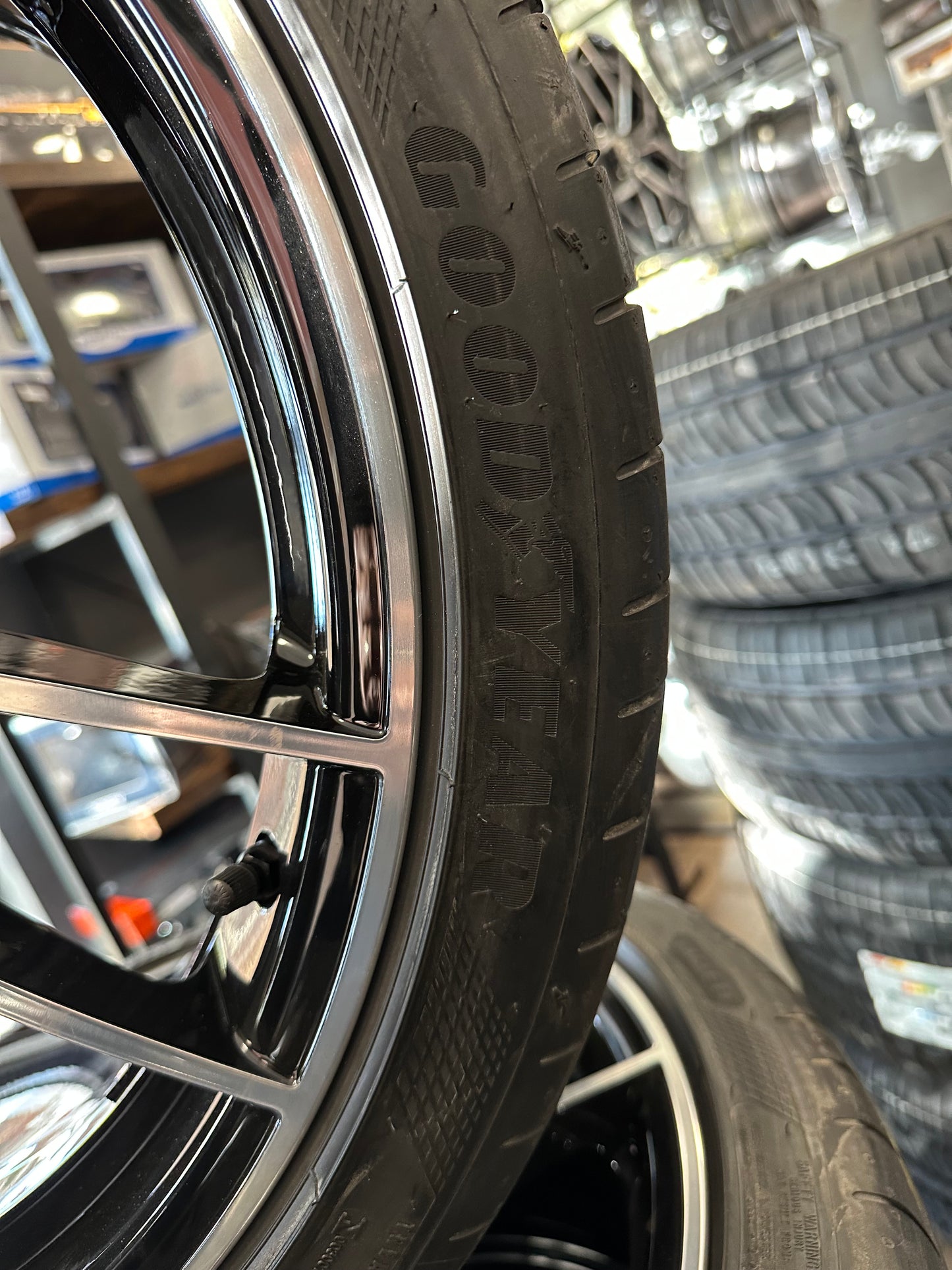 Оригинал Porsche 911 (992) Turbo Sport 4 20/21 Zoll Алуминиеви джанти Порше 911 /992/ Турбо Спорт 4  20/21 цола централен отвор летен комплект летни гуми