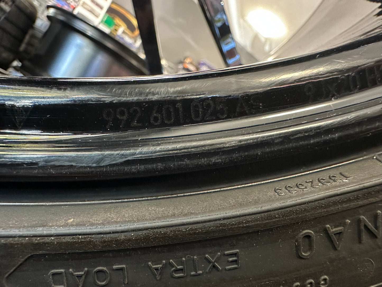 Оригинал Porsche 911 (992) Turbo Sport 4 20/21 Zoll Алуминиеви джанти Порше 911 /992/ Турбо Спорт 4  20/21 цола централен отвор летен комплект летни гуми