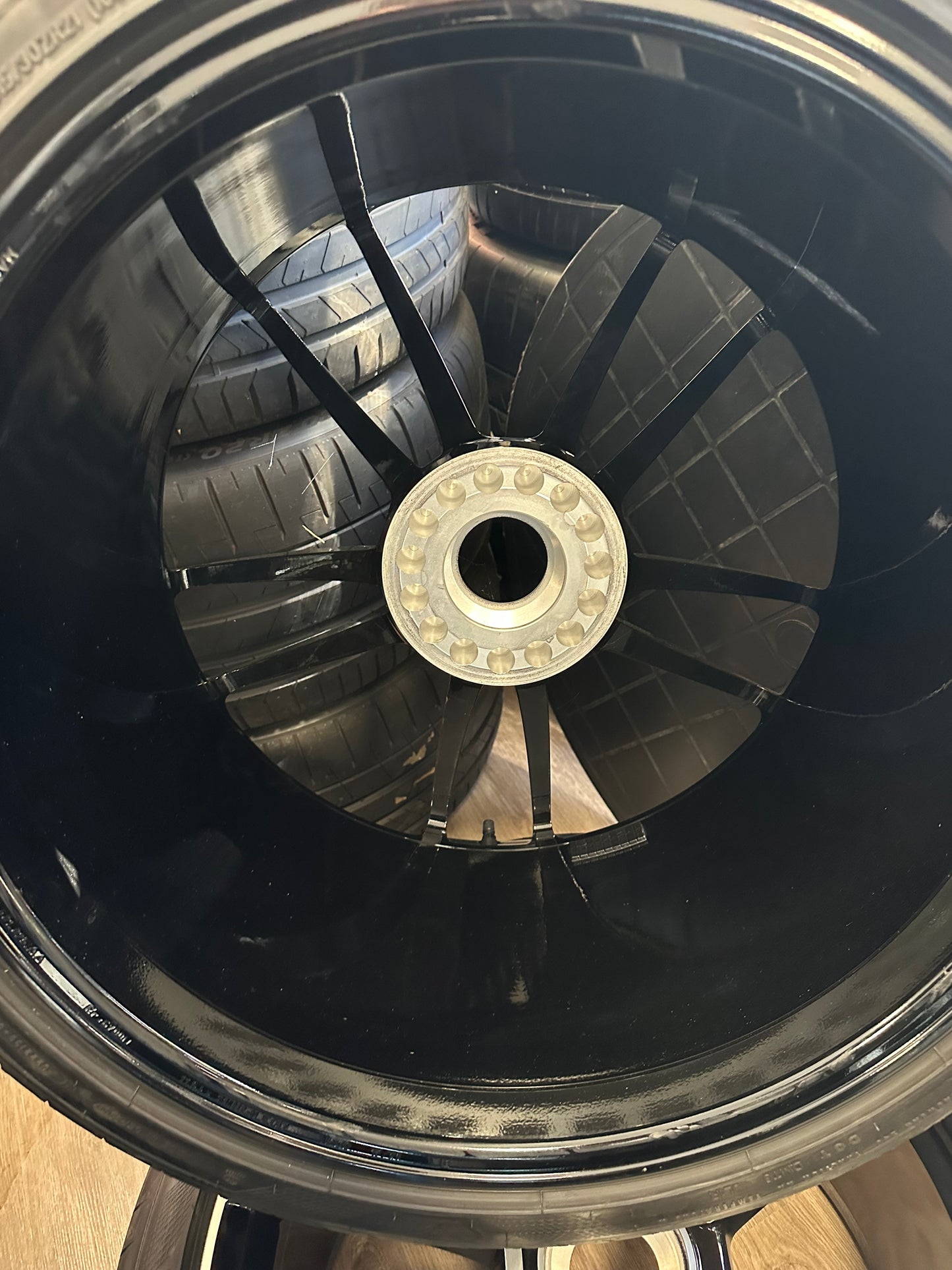 Оригинал Porsche 911 (992) Turbo Sport 4 20/21 Zoll Алуминиеви джанти Порше 911 /992/ Турбо Спорт 4  20/21 цола централен отвор летен комплект летни гуми