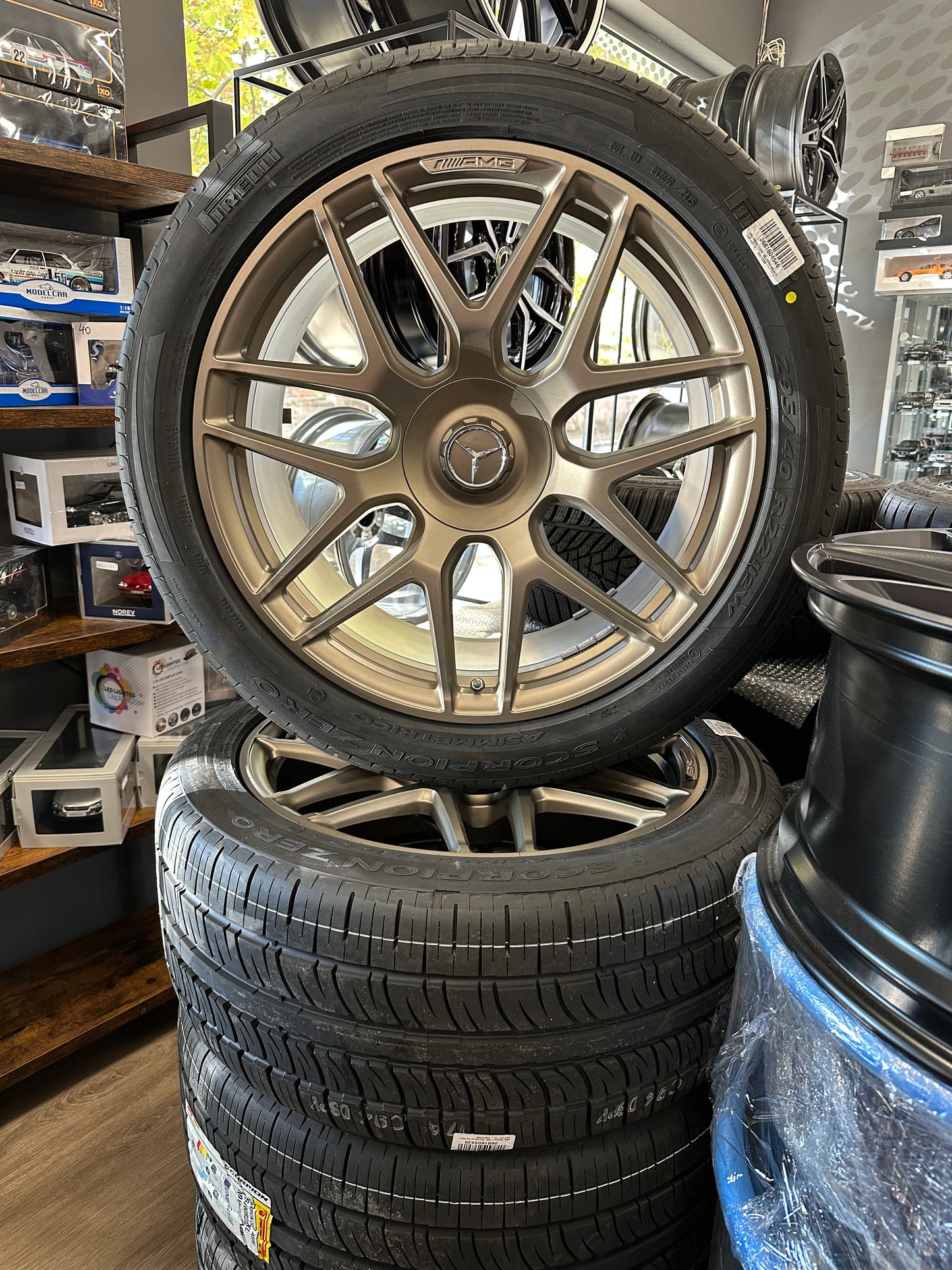 Оригинал Нови Mercedes G63 AMG G klasse 22 Zoll Gold Edition Мерцедес Г класа W463 22 цола AMG джанти летен комплект летни гуми