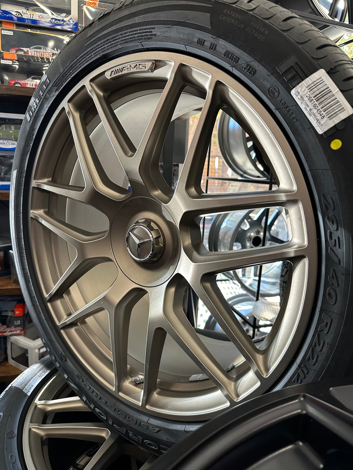 Оригинал Нови Mercedes G63 AMG G klasse 22 Zoll Gold Edition Мерцедес Г класа W463 22 цола AMG джанти летен комплект летни гуми