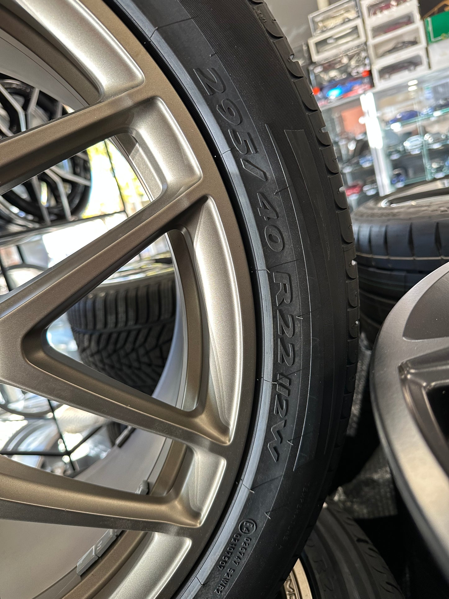 Оригинал Нови Mercedes G63 AMG G klasse 22 Zoll Gold Edition Мерцедес Г класа W463 22 цола AMG джанти летен комплект летни гуми