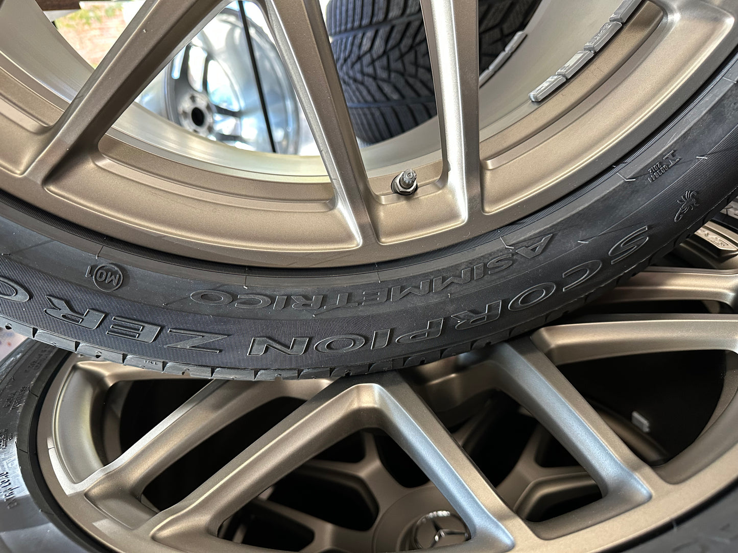 Оригинал Нови Mercedes G63 AMG G klasse 22 Zoll Gold Edition Мерцедес Г класа W463 22 цола AMG джанти летен комплект летни гуми