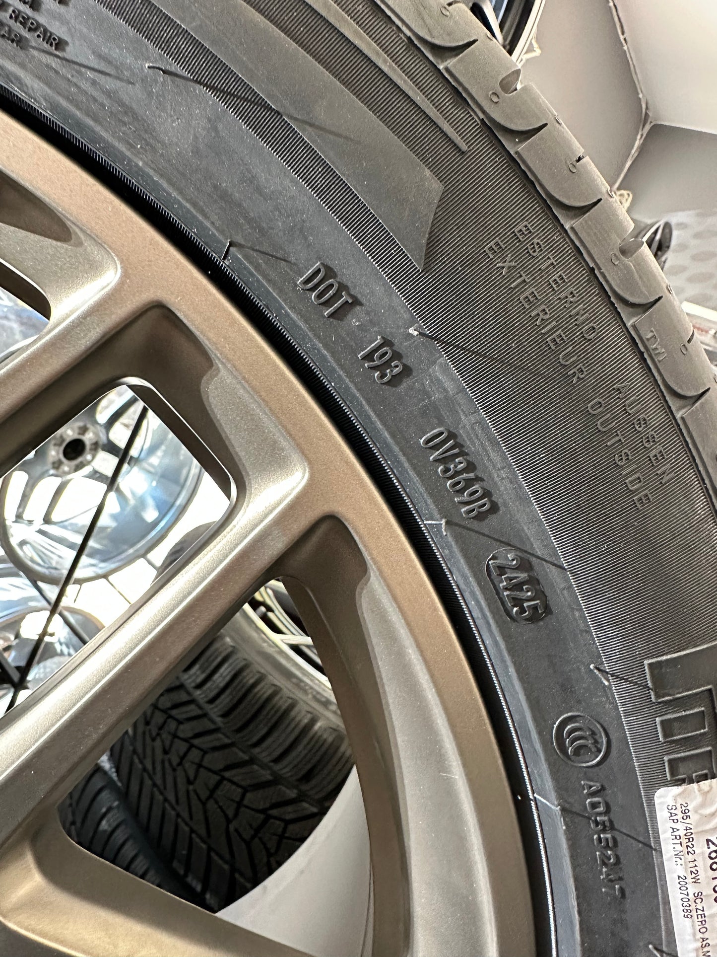 Оригинал Нови Mercedes G63 AMG G klasse 22 Zoll Gold Edition Мерцедес Г класа W463 22 цола AMG джанти летен комплект летни гуми