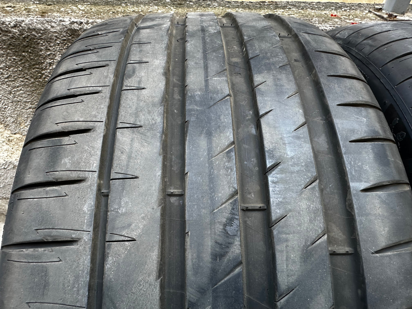Употребявани летни Гуми Michelin Pilot Sport EV MO1 275 35 22 Цола Михелин