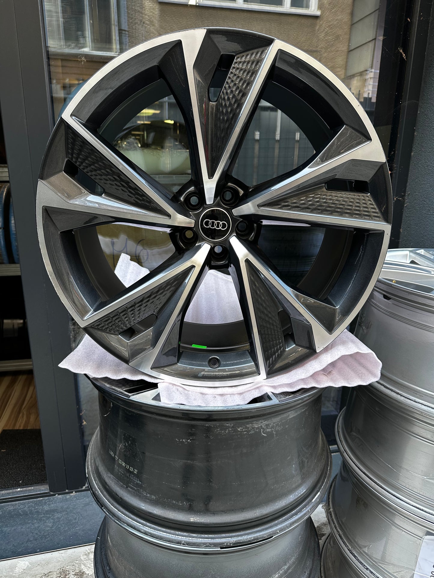 Оригинални Audi RS6 RS7 4K Q8 SQ8 RSQ8 4M8 22 Zoll Audi RS6 RS7 Алуминиеви джанти 22 цола 4K0601025BB