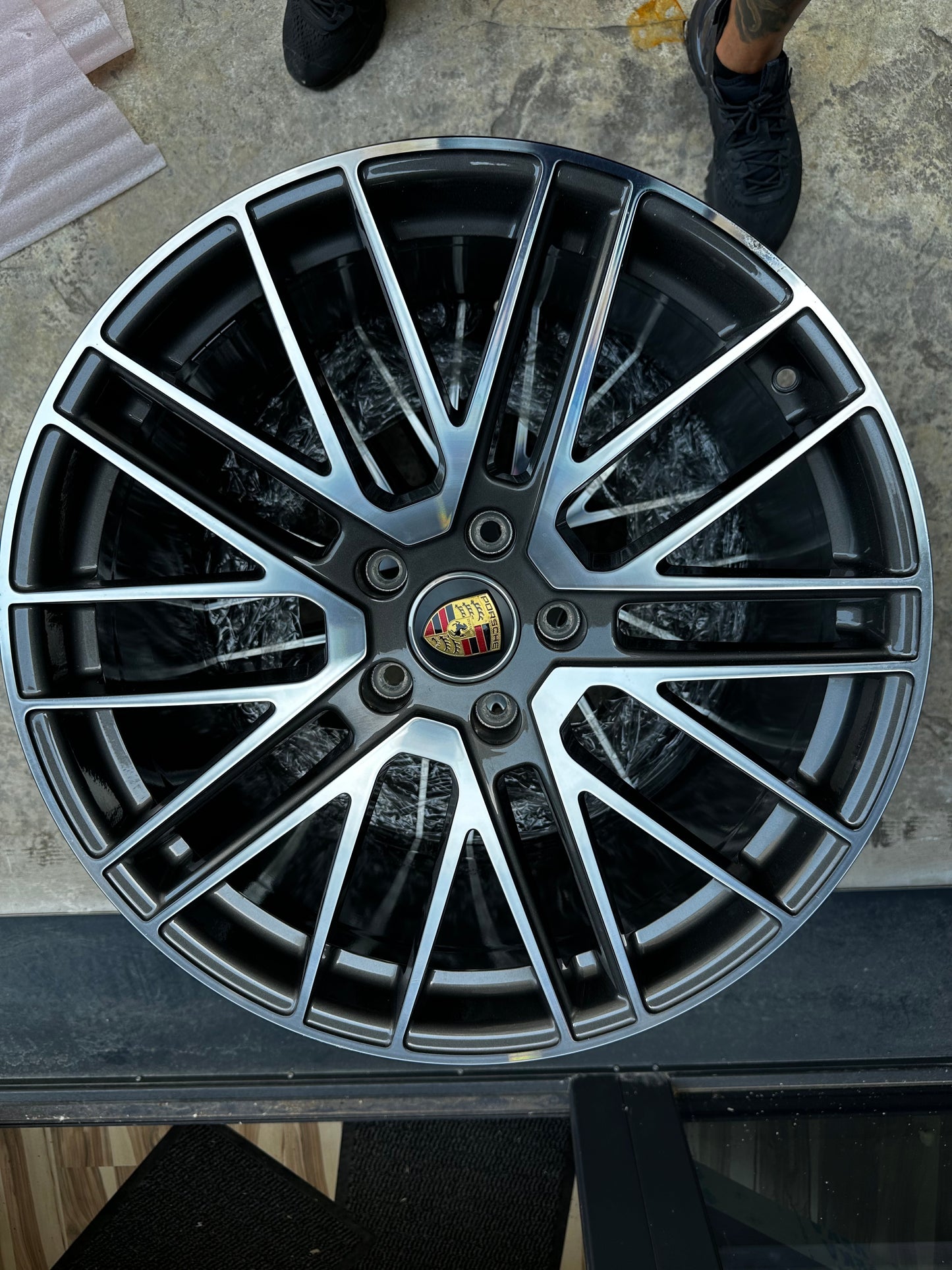 Оригинал като нови Porsche Panamera Turbo S 971 G2 21 Zoll Алуминиеви джанти Порше Панамера Г2 971 21 цола 971601025AL