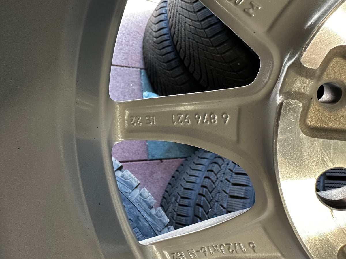 Нови Оригинал BMW 3er G20 G21 16 Zoll Бмв 3-та серия Г20 Г21 16 цола зимен комплект зимни гуми