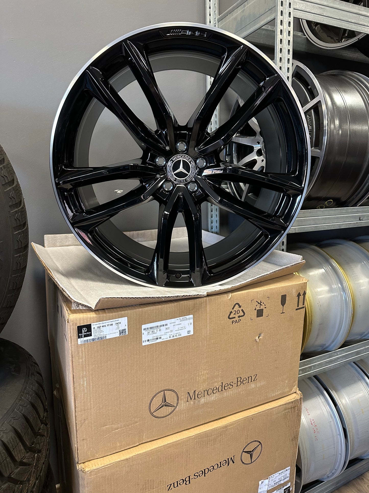 Оригинални Нови Mercedes GLS X167 Klasse AMG 23 Zoll Мерцедес ГЛС Класа X167 AMG Алуминиеви джанти 23 цола A1674017700 A1674017800