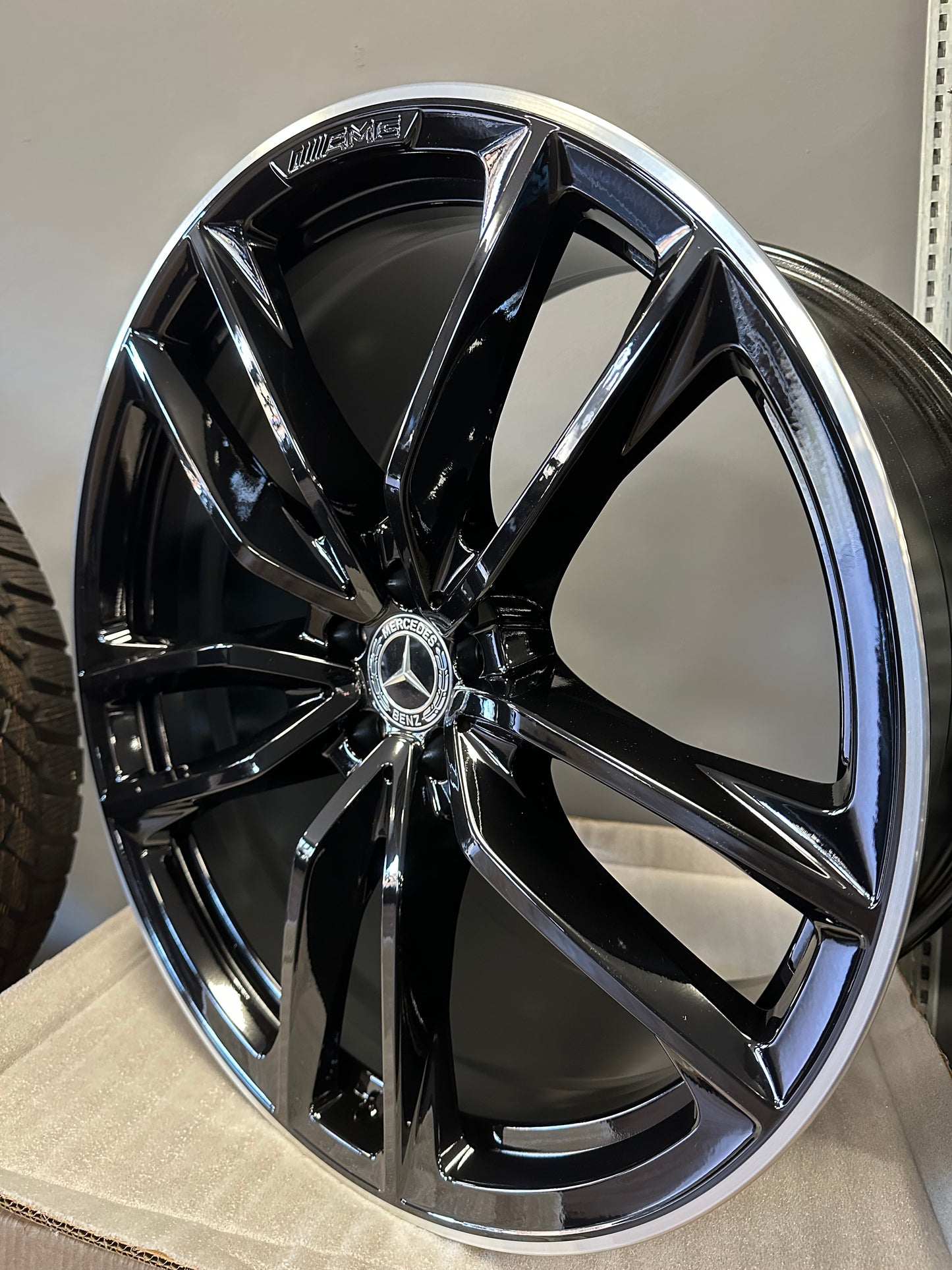 Оригинални Нови Mercedes GLS X167 Klasse AMG 23 Zoll Мерцедес ГЛС Класа X167 AMG Алуминиеви джанти 23 цола A1674017700 A1674017800