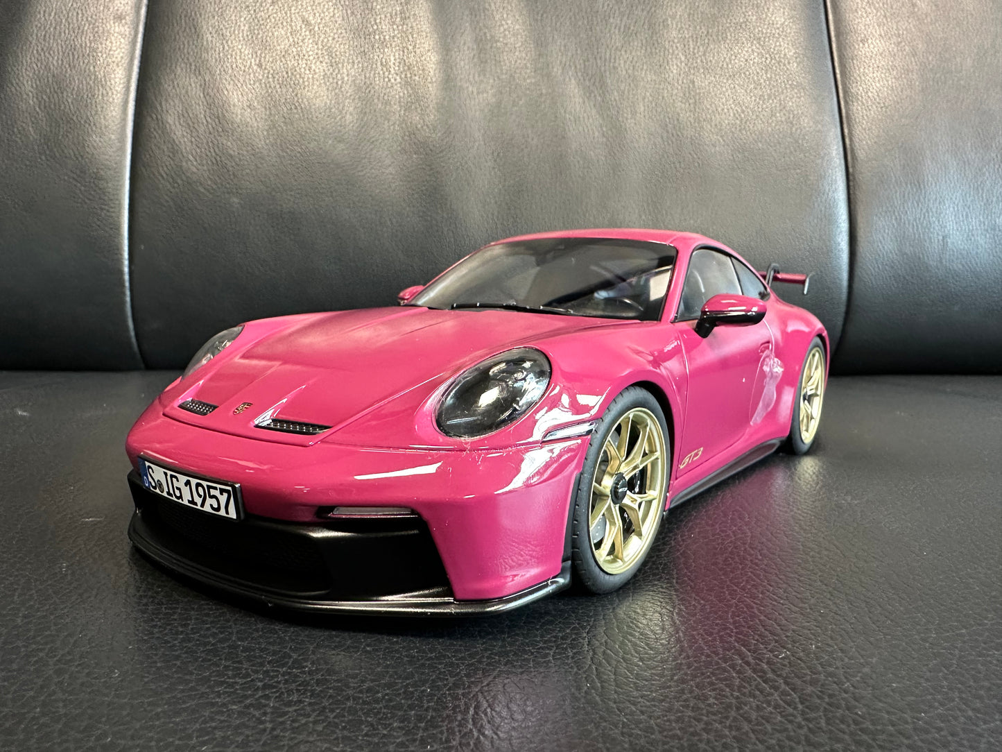 Porsche 911 GT3 Ruby Star Neo 2021 1:18 GT Norev 187381 Порше 911 ГТ3