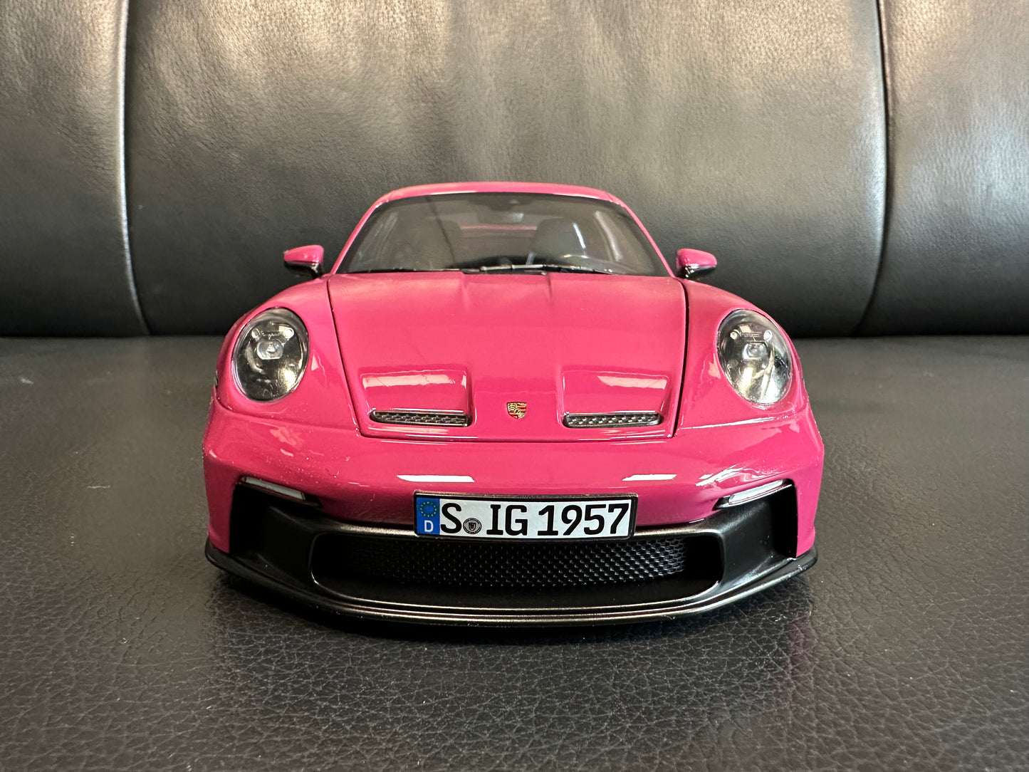 Porsche 911 GT3 Ruby Star Neo 2021 1:18 GT Norev 187381 Порше 911 ГТ3