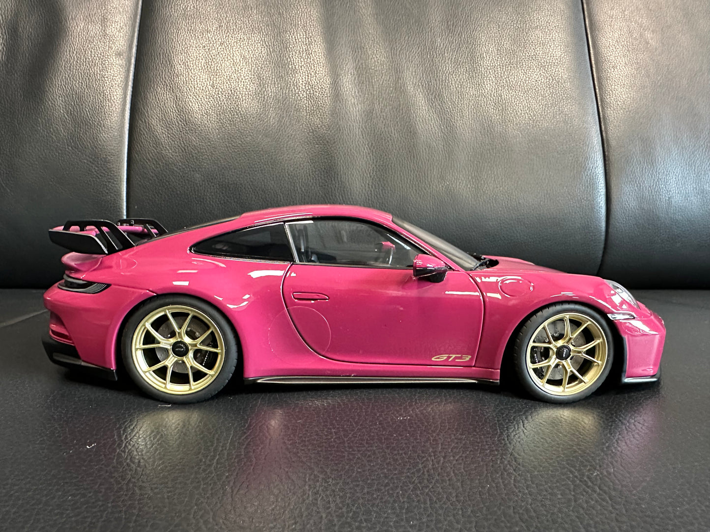 Porsche 911 GT3 Ruby Star Neo 2021 1:18 GT Norev 187381 Порше 911 ГТ3