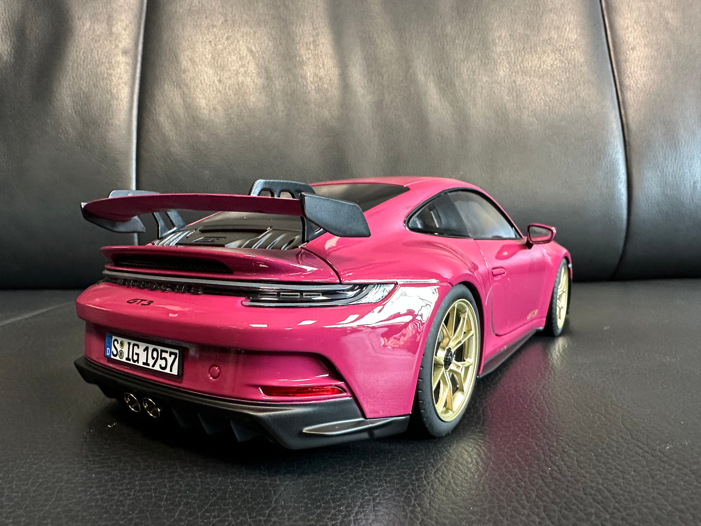 Porsche 911 GT3 Ruby Star Neo 2021 1:18 GT Norev 187381 Порше 911 ГТ3