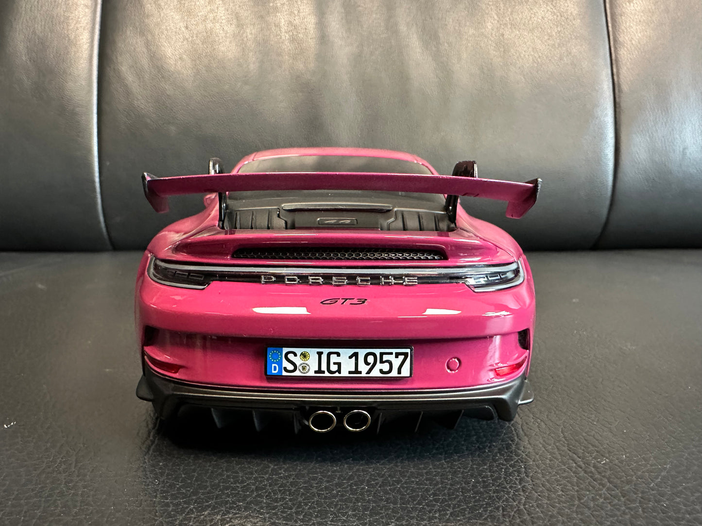 Porsche 911 GT3 Ruby Star Neo 2021 1:18 GT Norev 187381 Порше 911 ГТ3