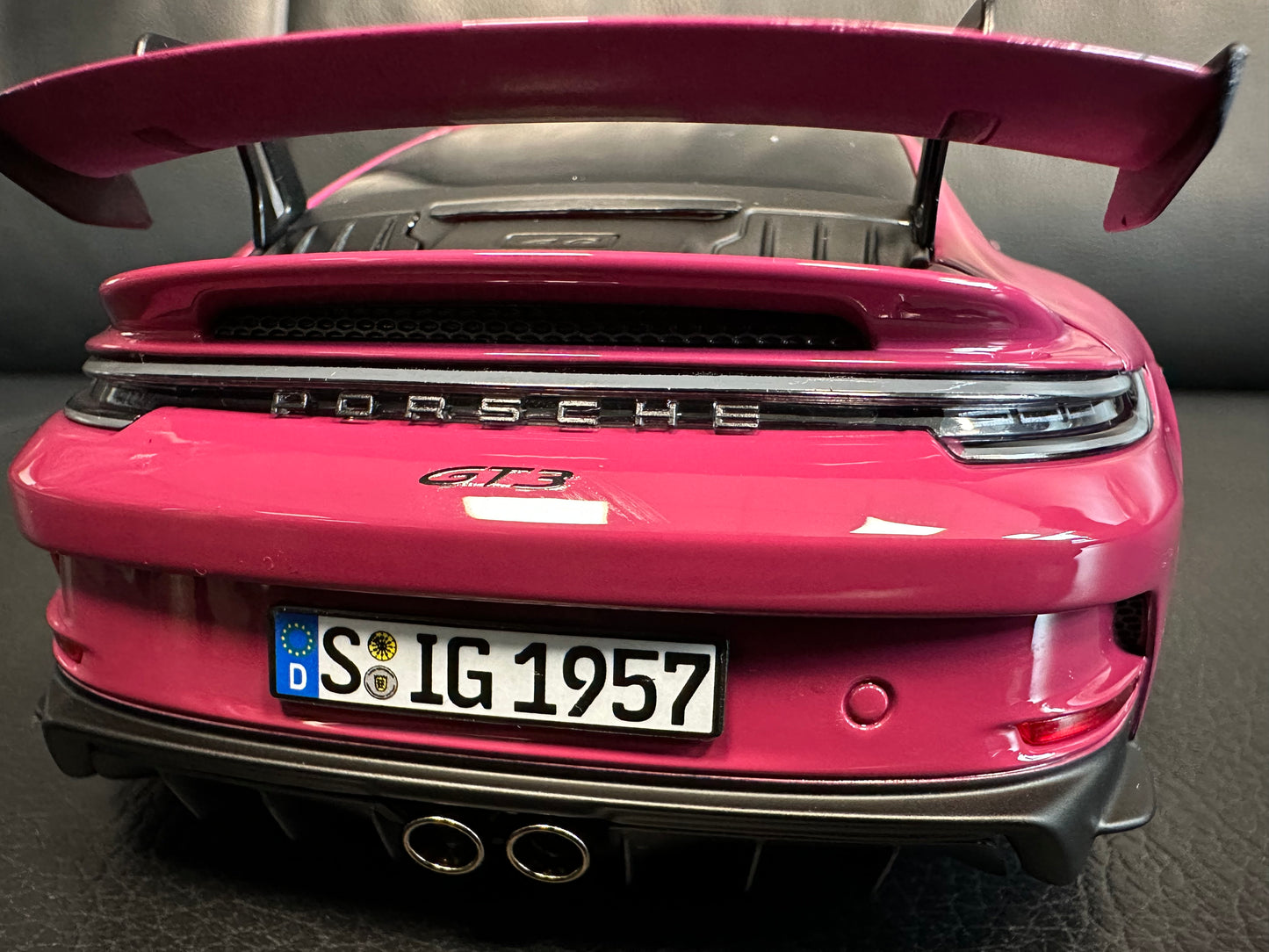 Porsche 911 GT3 Ruby Star Neo 2021 1:18 GT Norev 187381 Порше 911 ГТ3