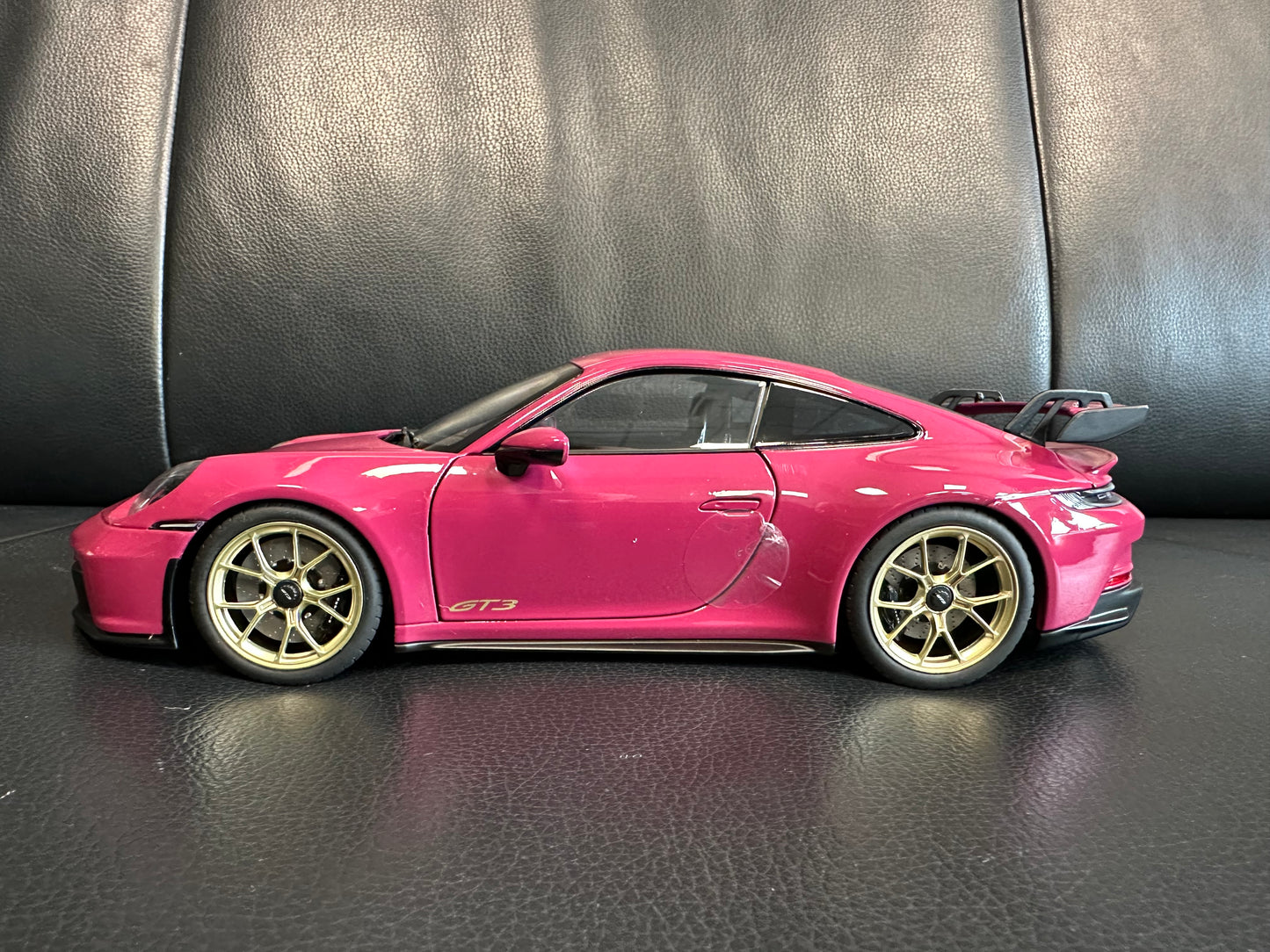 Porsche 911 GT3 Ruby Star Neo 2021 1:18 GT Norev 187381 Порше 911 ГТ3