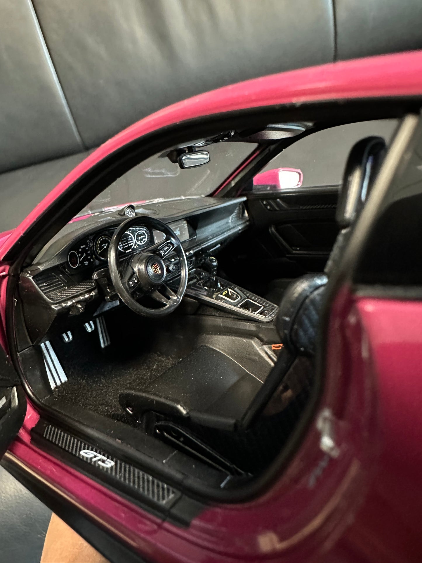 Porsche 911 GT3 Ruby Star Neo 2021 1:18 GT Norev 187381 Порше 911 ГТ3