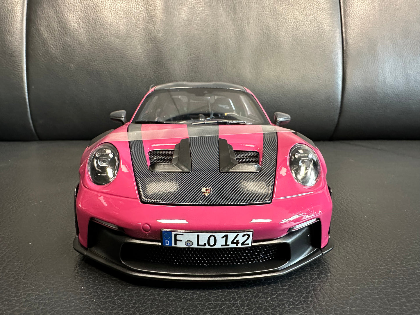Porsche 911 GT3 RS Ruby Star 2022 1:18 GT Norev 187370 Порше 911 ГТ3 РС