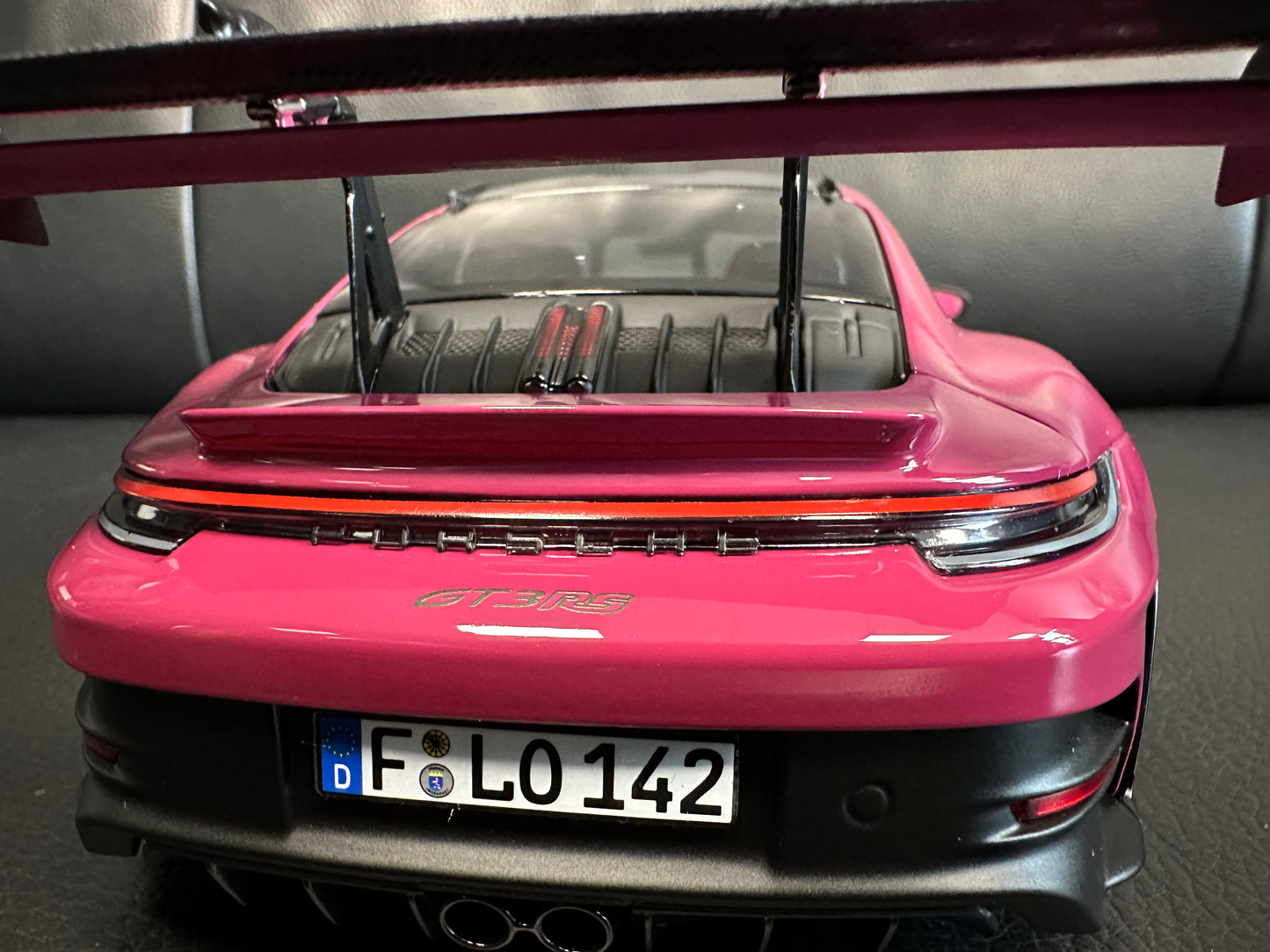 Porsche 911 GT3 RS Ruby Star 2022 1:18 GT Norev 187370 Порше 911 ГТ3 РС