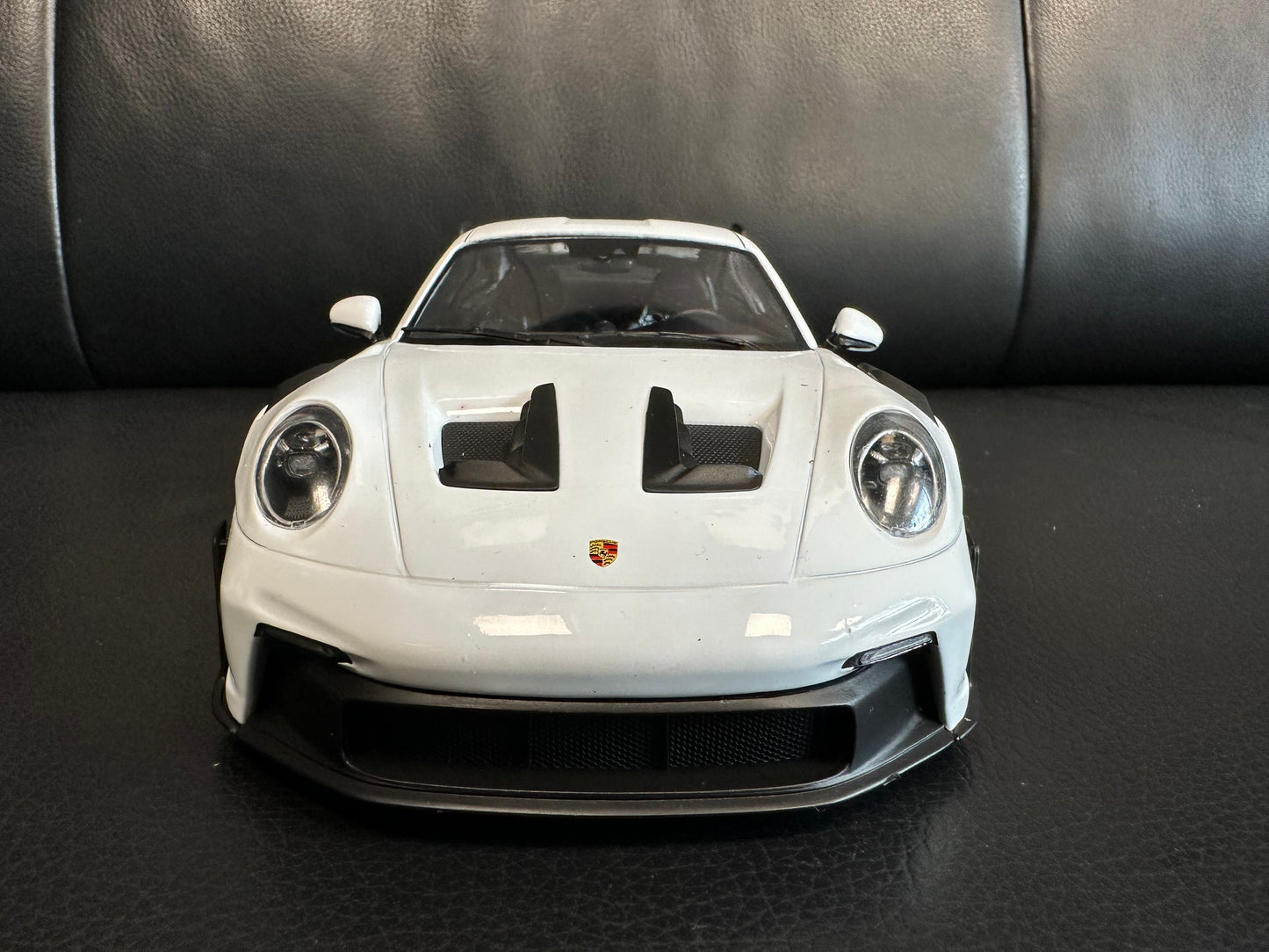 PORSCHE 911 - 992 GT3 RS Carrera 2024 white blue S1812102 Solido 1:18 Порше 911 ГТ3 РС бял