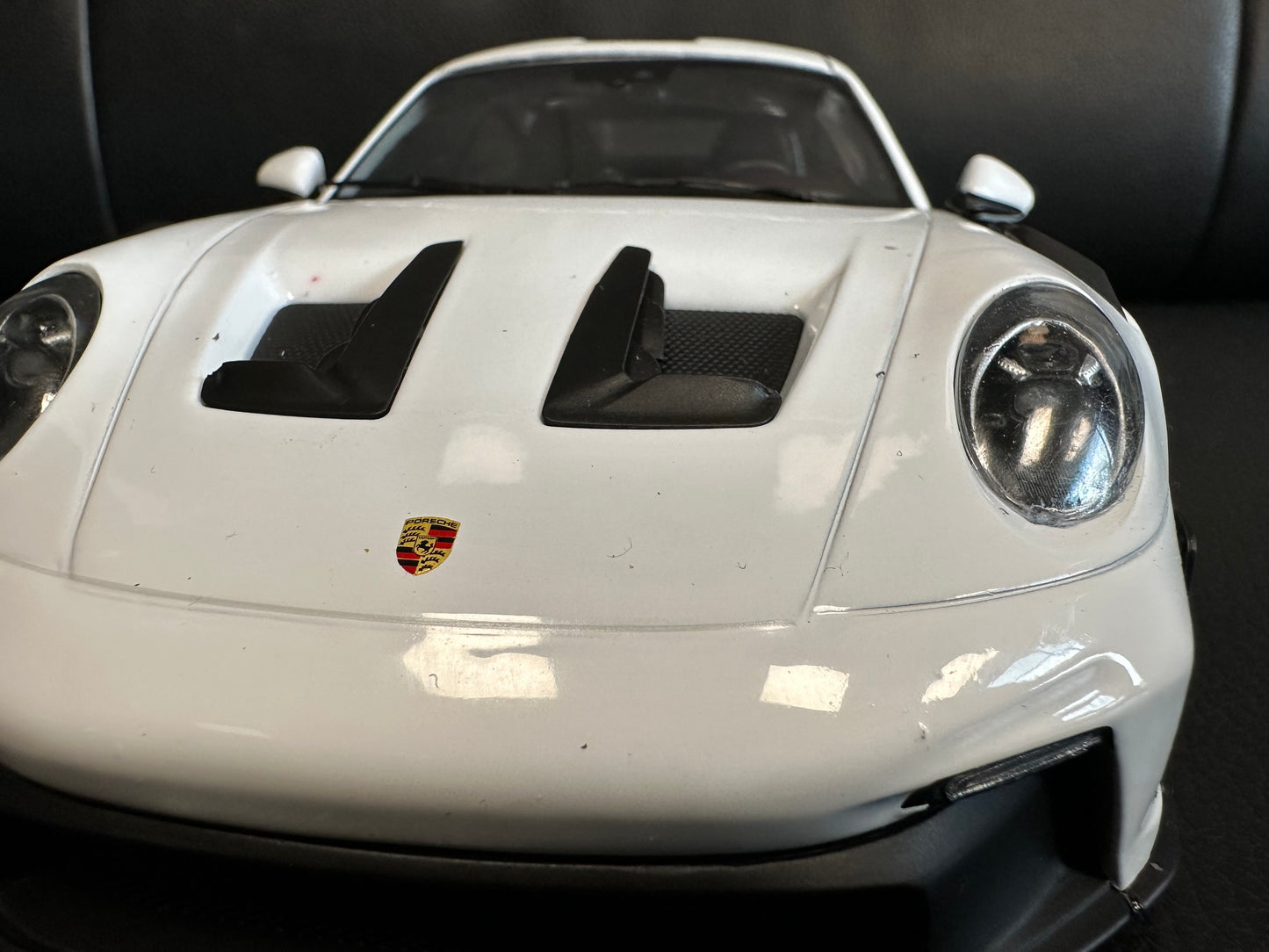 PORSCHE 911 - 992 GT3 RS Carrera 2024 white blue S1812102 Solido 1:18 Порше 911 ГТ3 РС бял