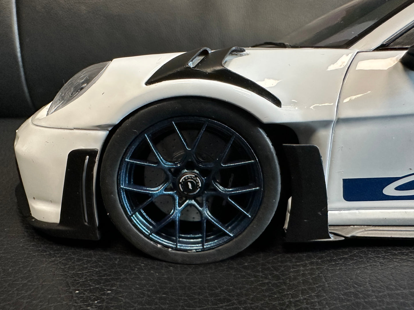 PORSCHE 911 - 992 GT3 RS Carrera 2024 white blue S1812102 Solido 1:18 Порше 911 ГТ3 РС бял