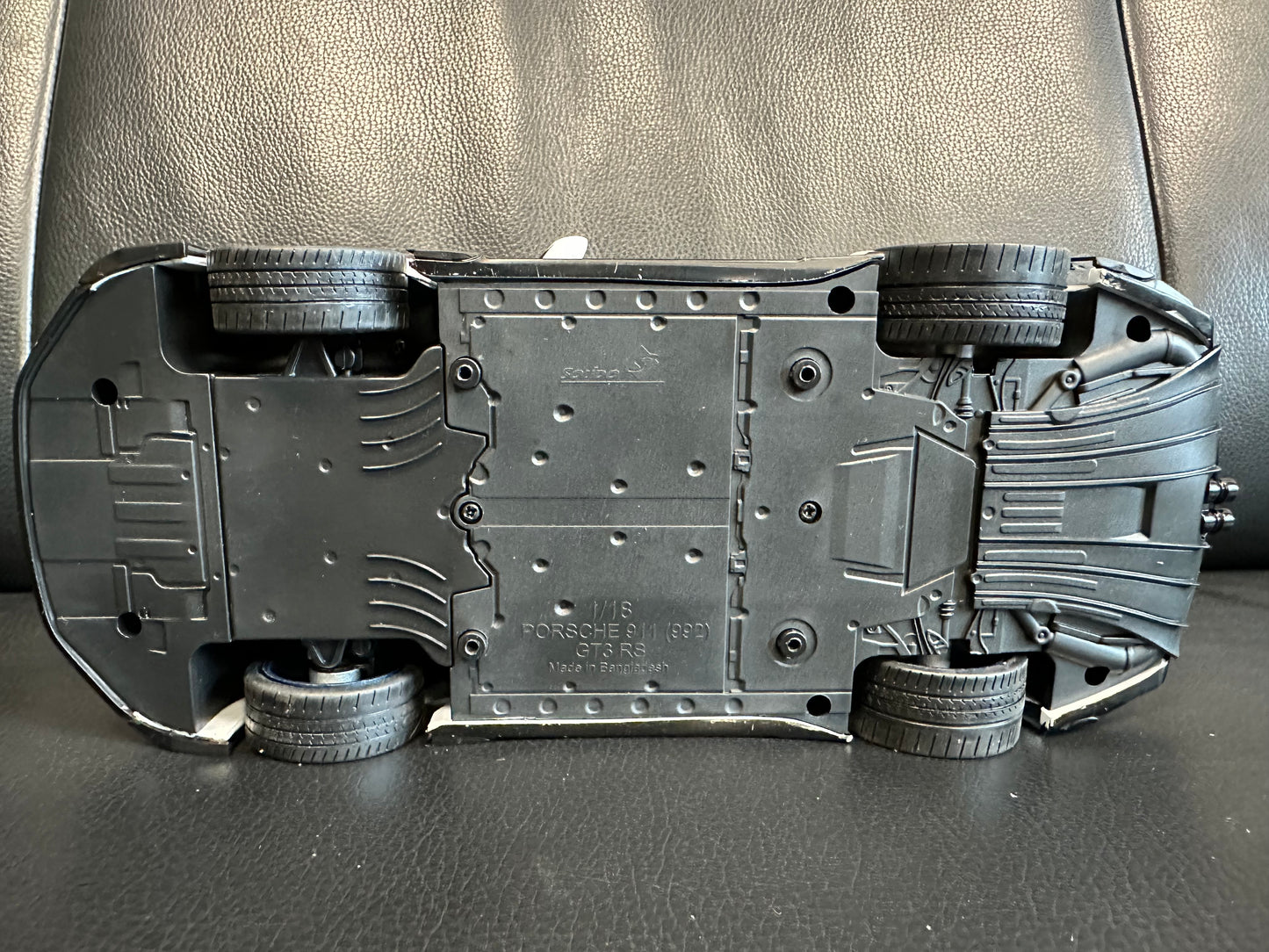 PORSCHE 911 - 992 GT3 RS Carrera 2024 white blue S1812102 Solido 1:18 Порше 911 ГТ3 РС бял