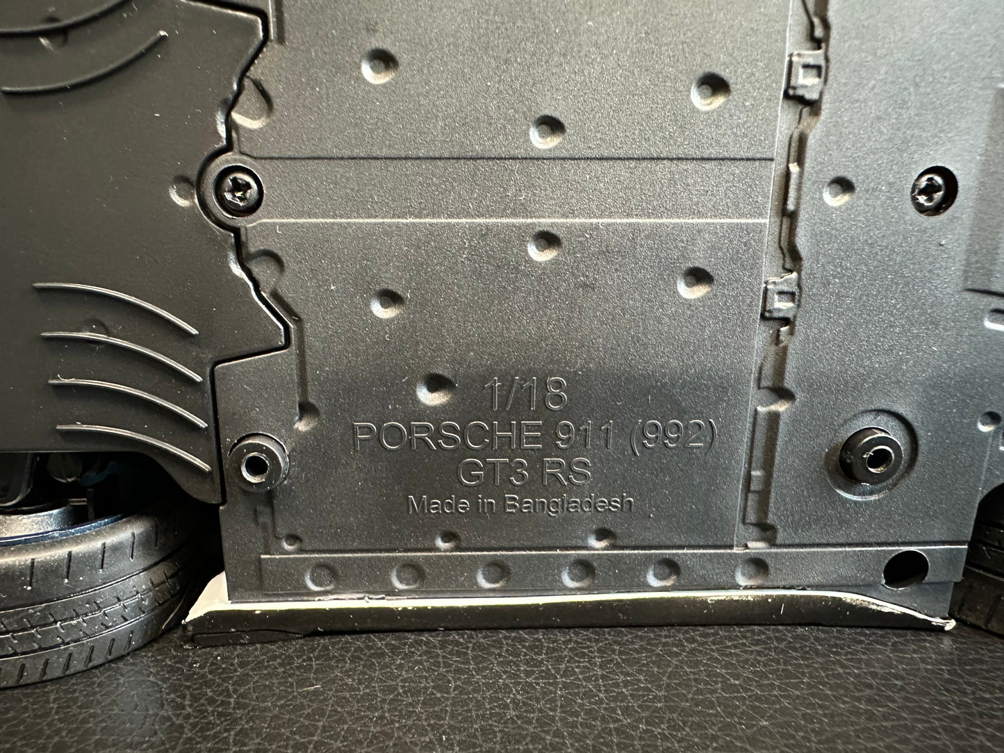 PORSCHE 911 - 992 GT3 RS Carrera 2024 white blue S1812102 Solido 1:18 Порше 911 ГТ3 РС бял