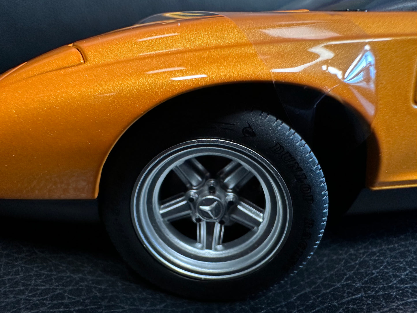Mercedes Benz C111 1970 orange 1:18 NOREV 183050 Мерцедес Бенц Ц111 отваряем оранжев