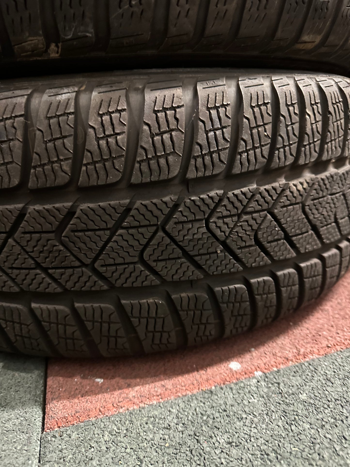 Оригинал Mercedes C klasse W206 18 Zoll Мерцедес Ц класа W206 18 цола зимен комплект зимни гуми