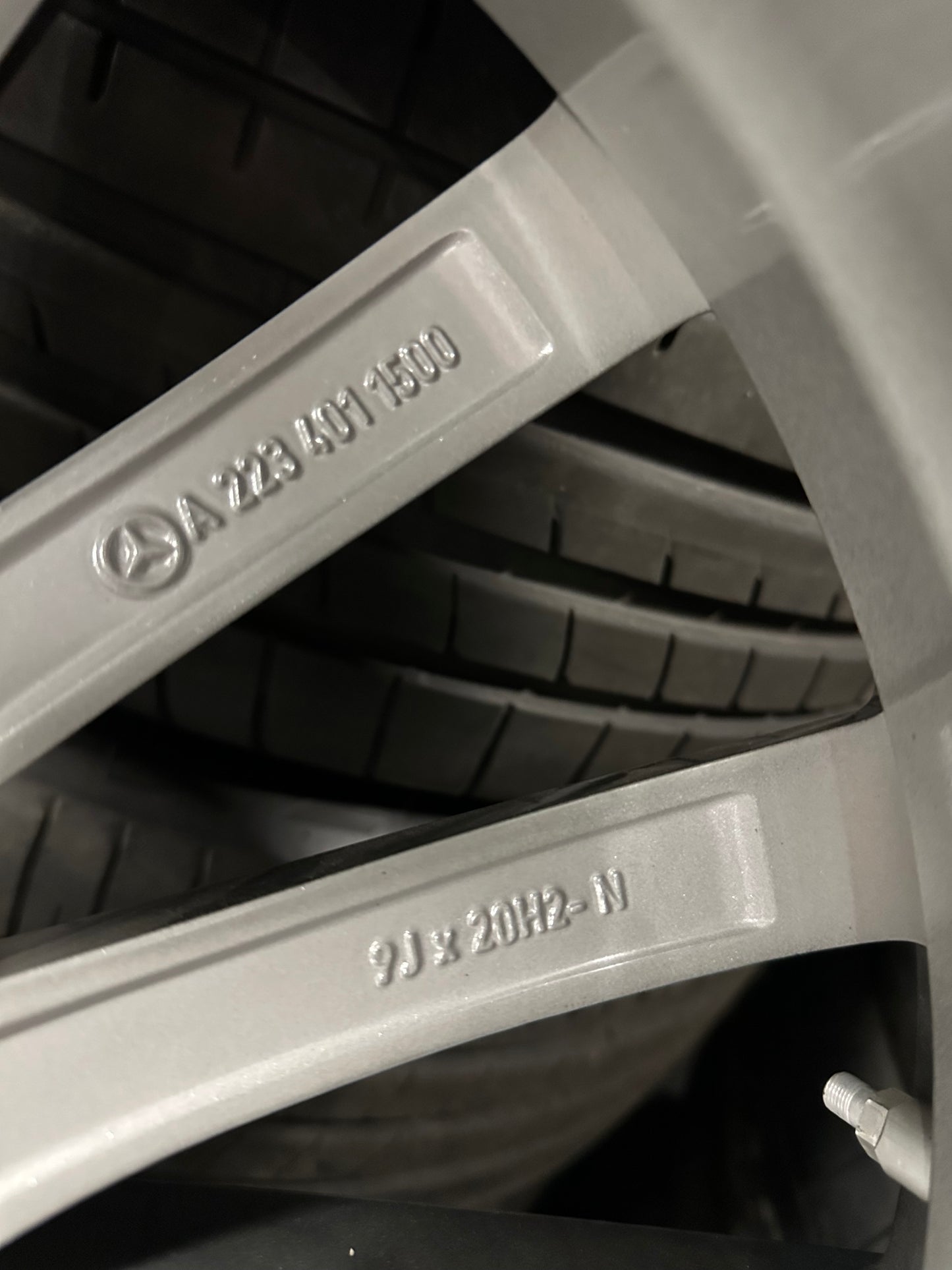 Оригинал като Нови Mercedes S Klasse 20 Zoll AMG W223 V223 Мерцедес С Класа 20 цола AMG джанти летен комплект летни гуми