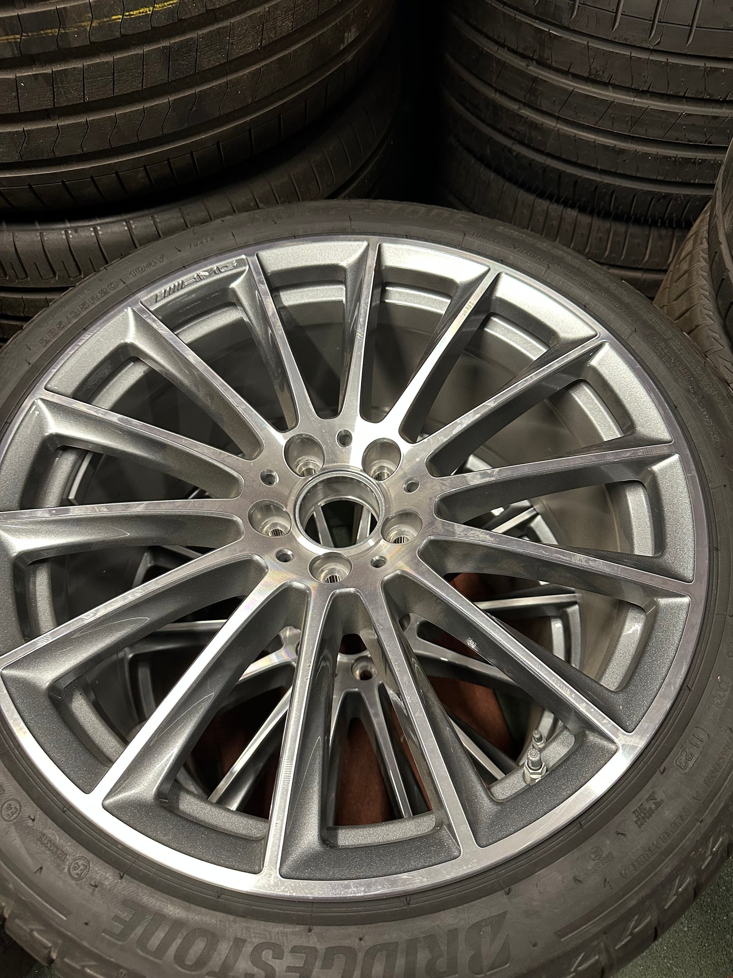 Оригинал като Нови Mercedes S Klasse 20 Zoll AMG W223 V223 Мерцедес С Класа 20 цола AMG джанти летен комплект летни гуми